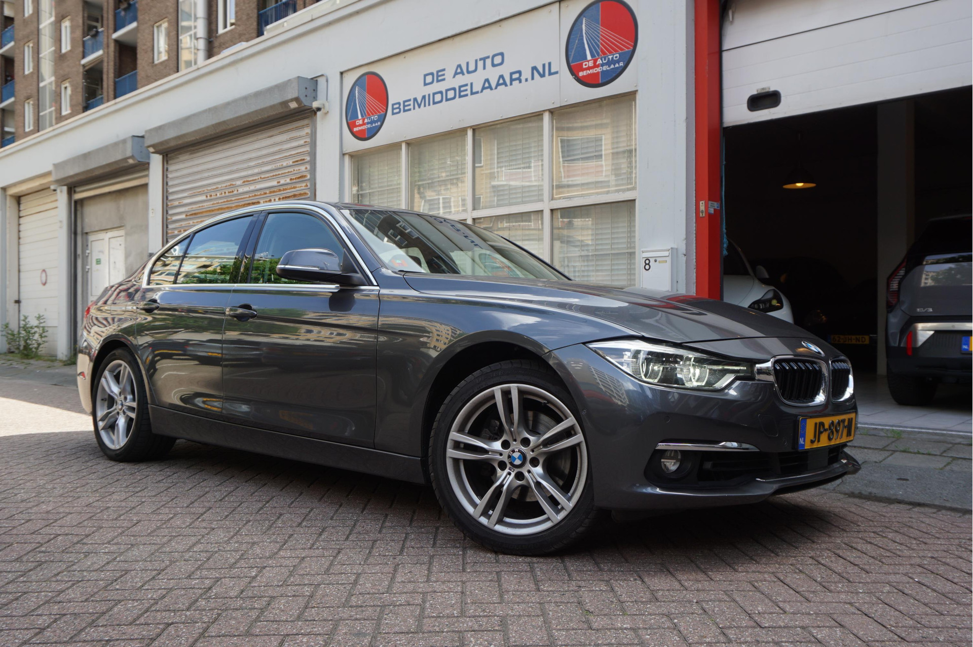 Foto van BMW 330e
