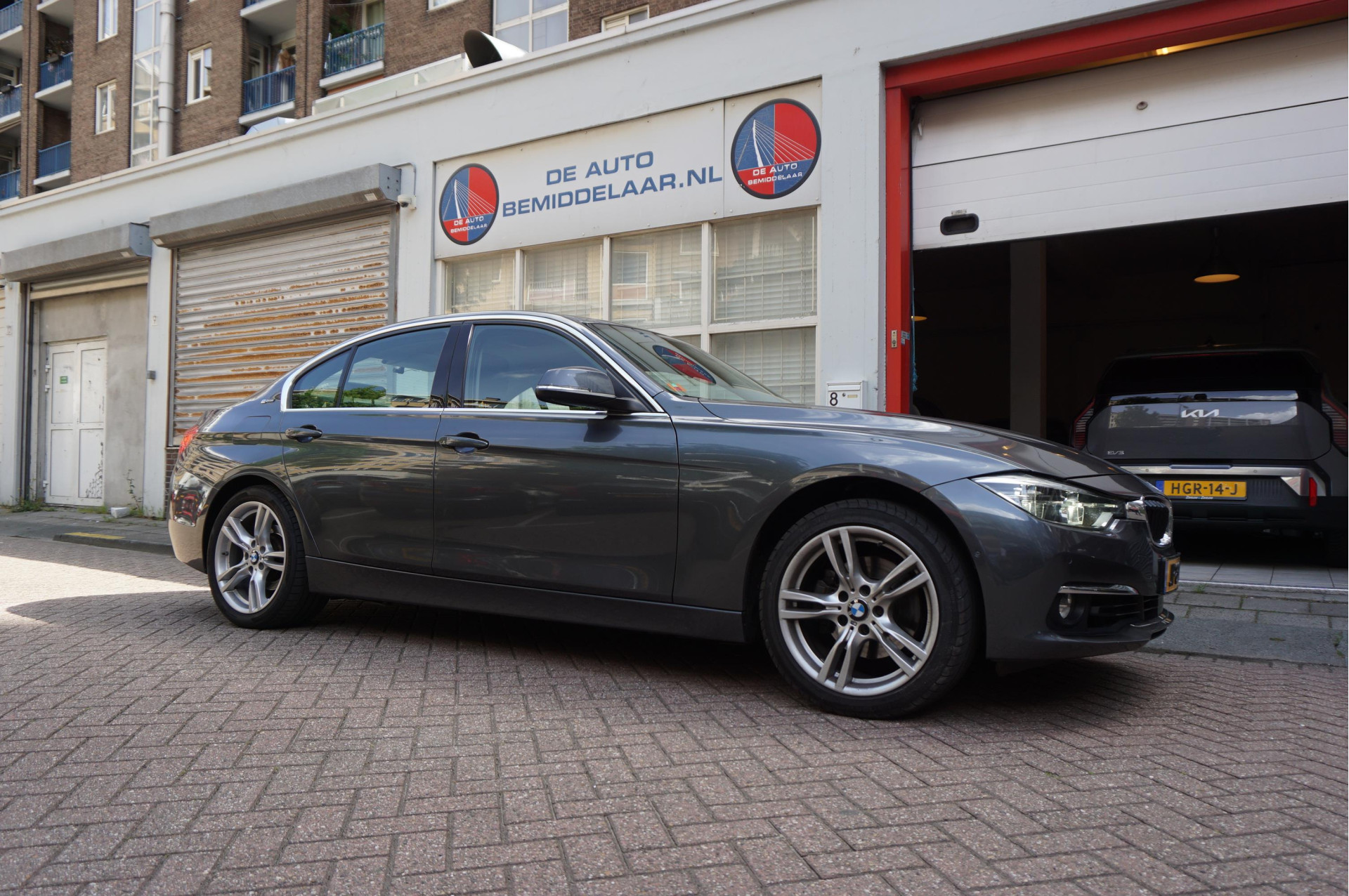 Foto van BMW 330e