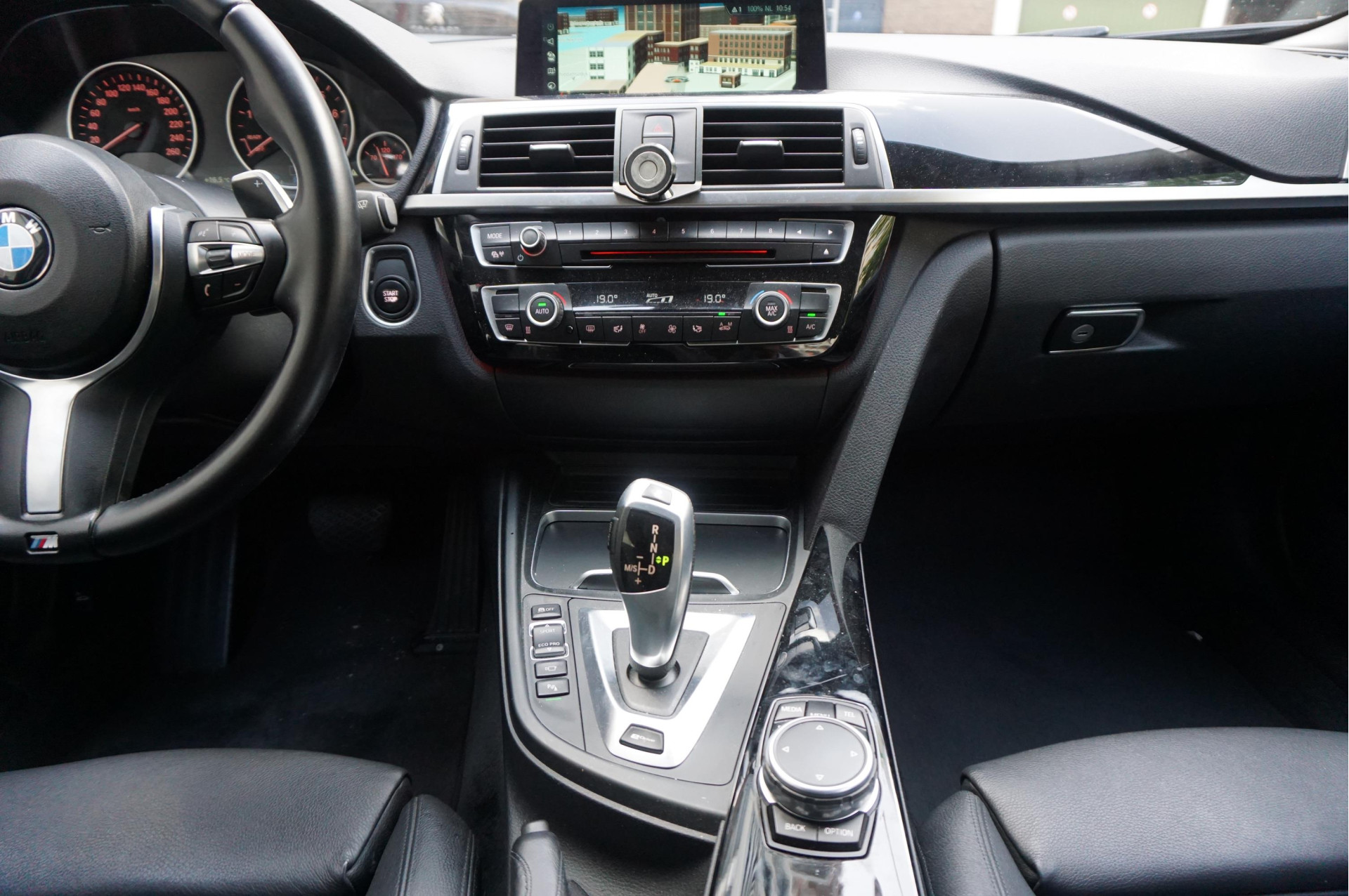 Foto van BMW 330e