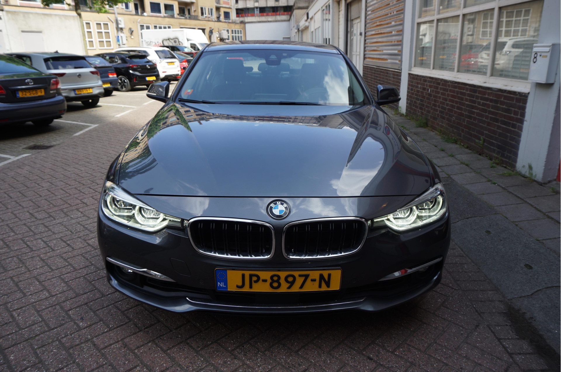 Foto van BMW 330e
