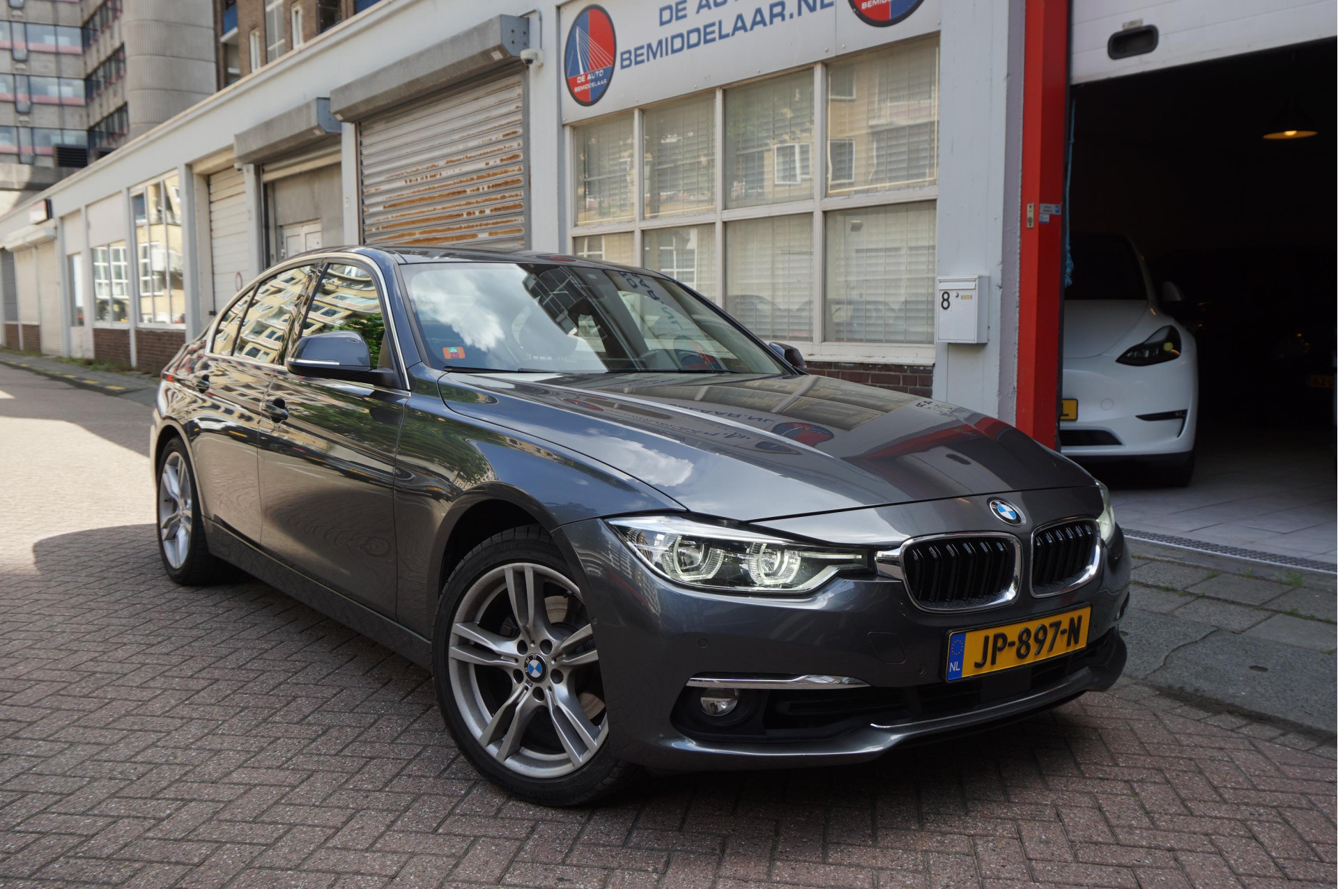 Foto van BMW 330e