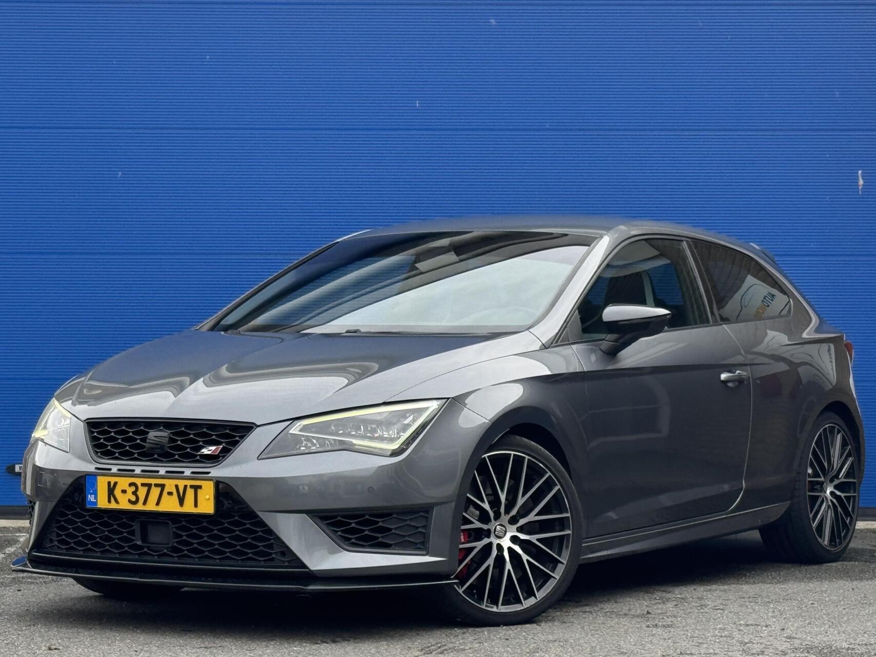 Seat Leon SC 2.0 TSI Cupra 280 | kuipstoelen | ACC | Lane Assist 2015 - voorkant