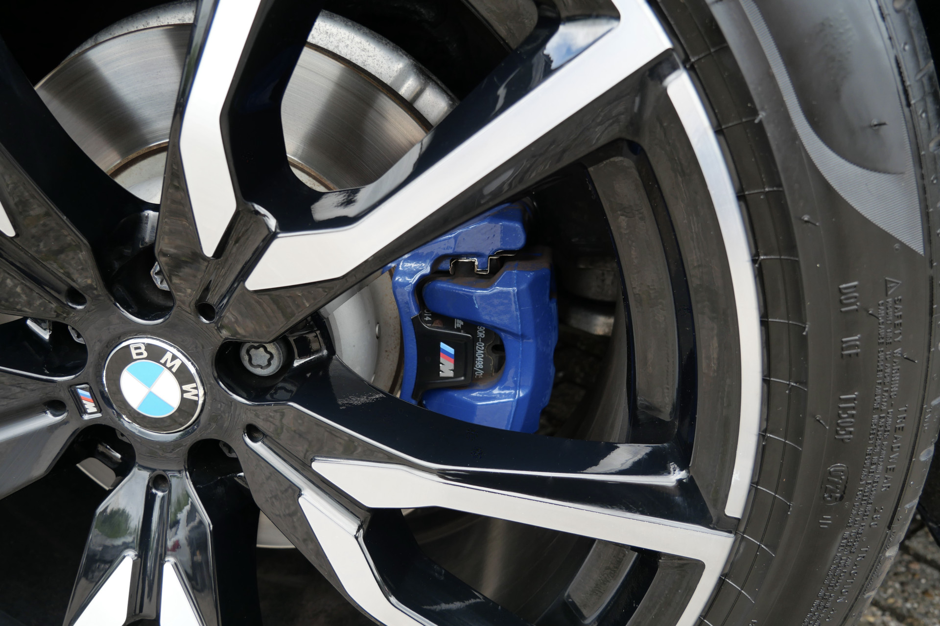 Foto van BMW X7 M50d