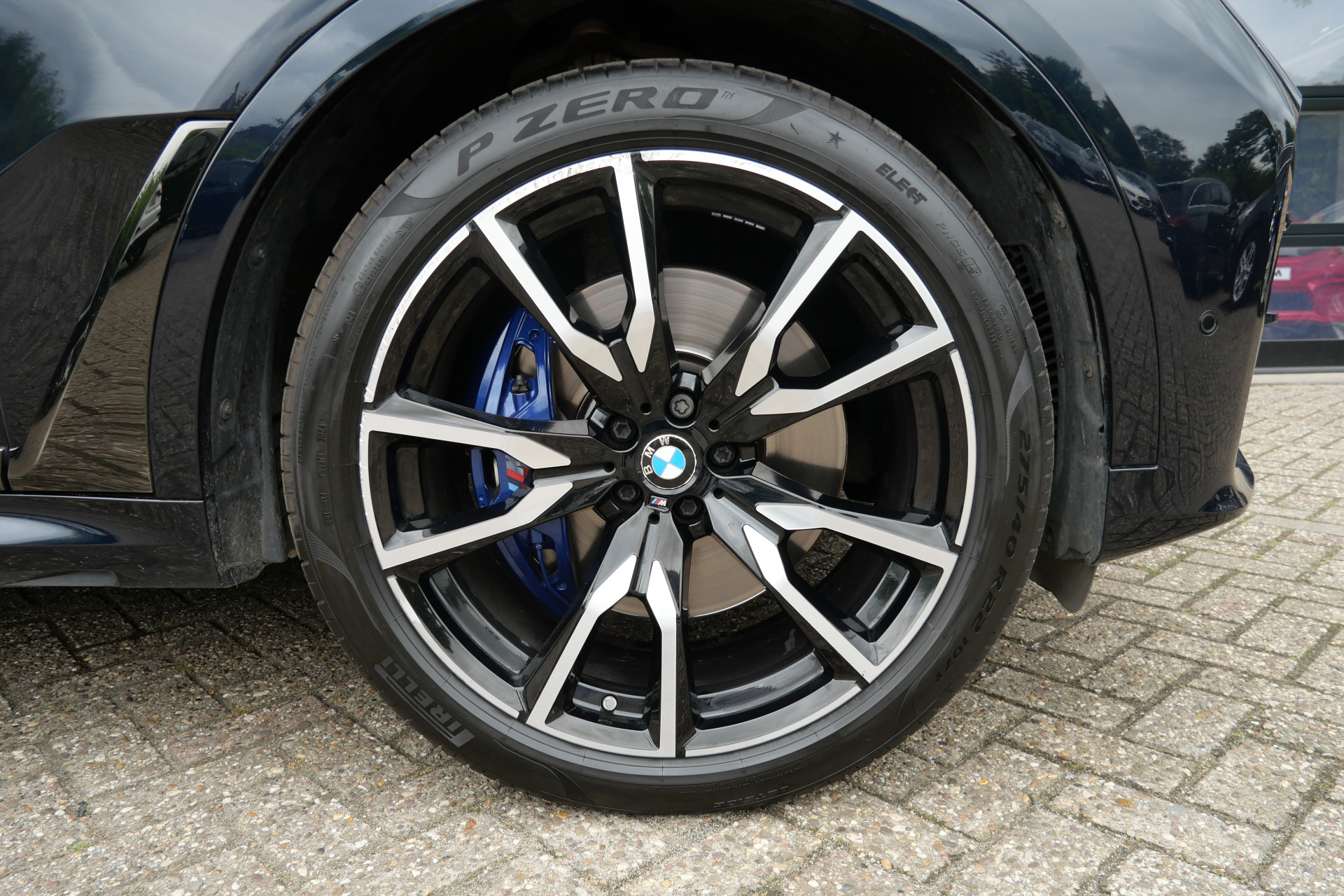 Foto van BMW X7 M50d
