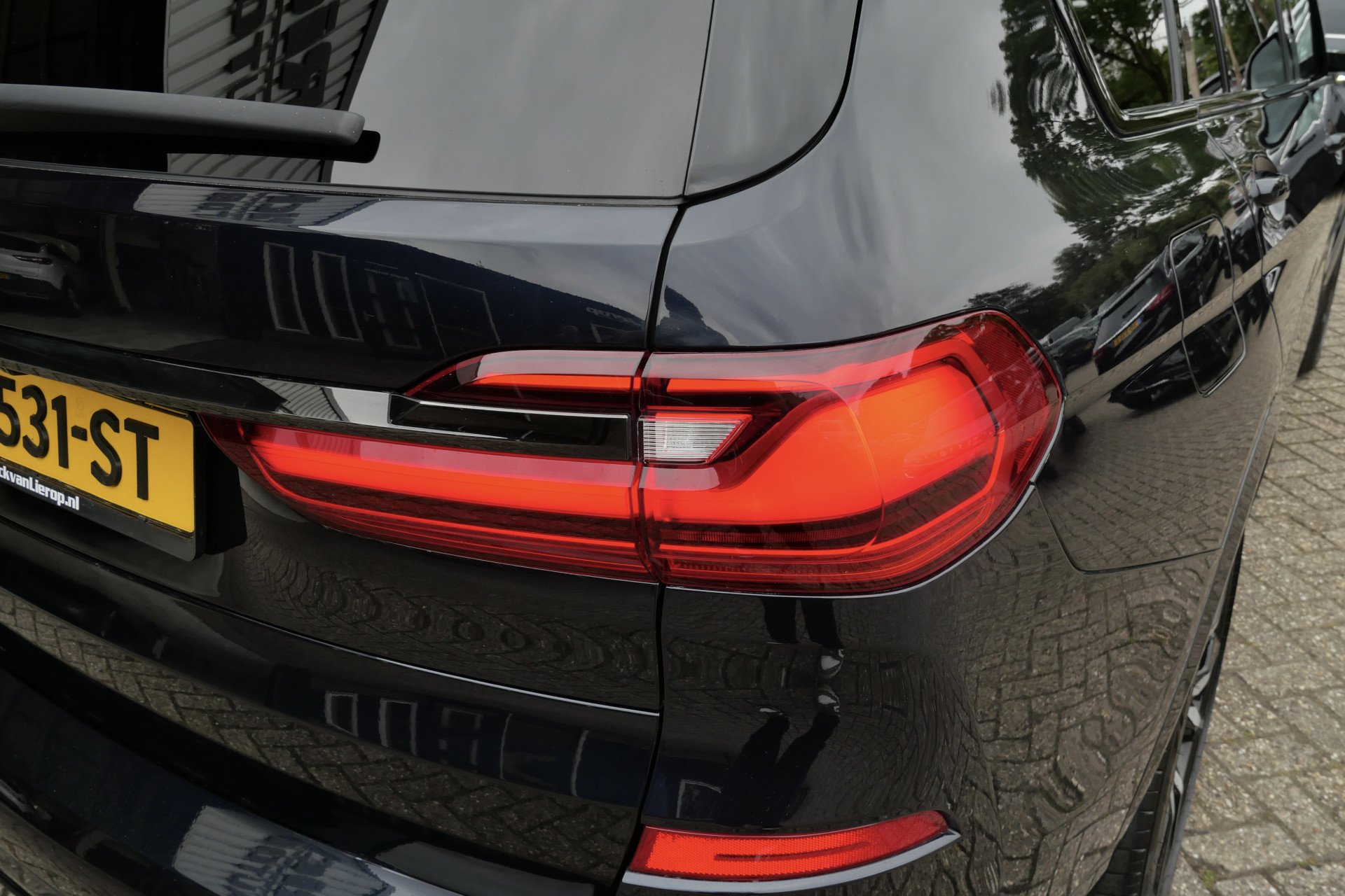 Foto van BMW X7 M50d