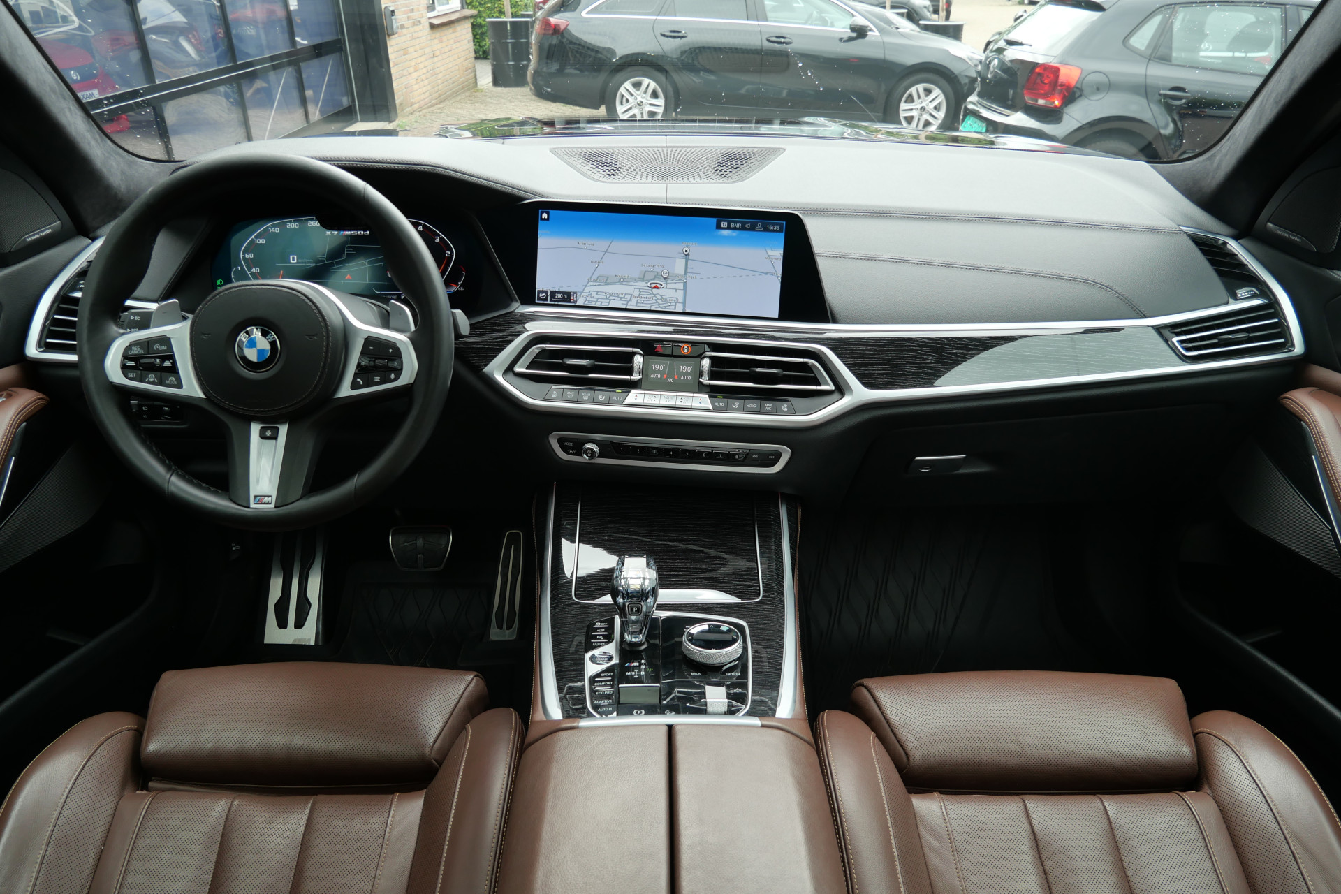 Foto van BMW X7 M50d