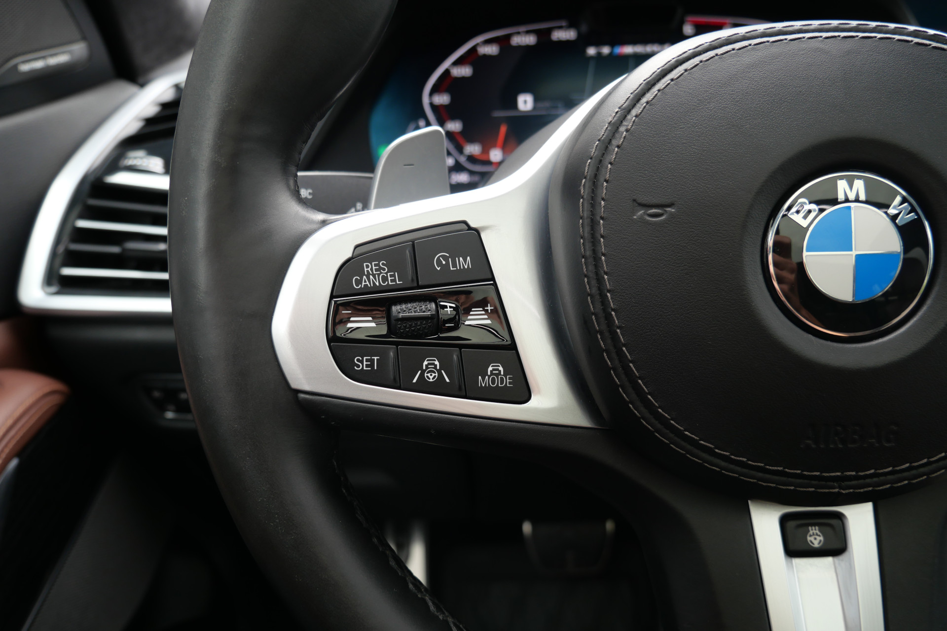 Foto van BMW X7 M50d