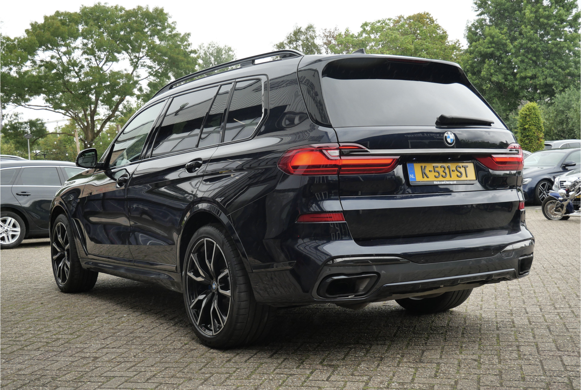 Foto van BMW X7 M50d