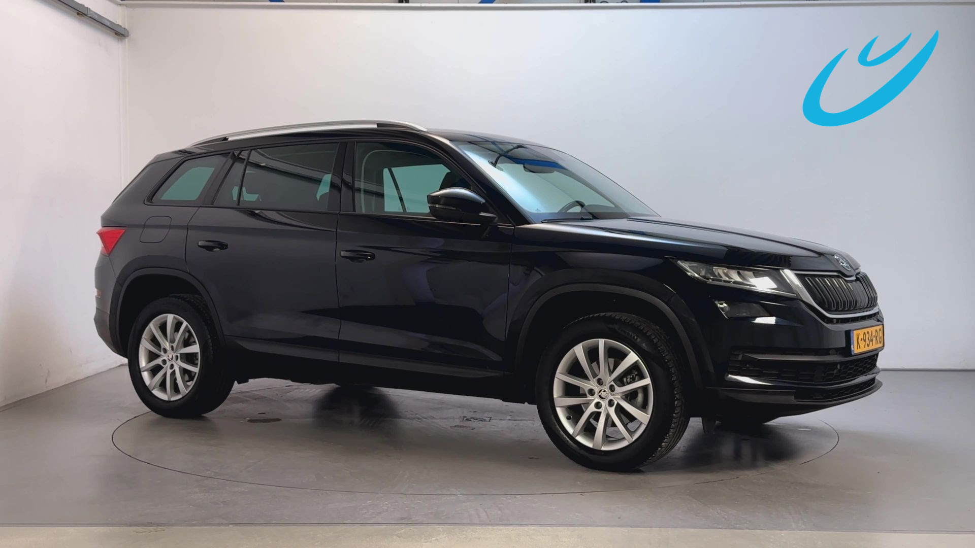 Skoda Kodiaq 1.5 TSI 150pk DSG Business Edition Virtual Cockpit Sfeerverlichting Camera Stoelverwarming 2021 - voorkant