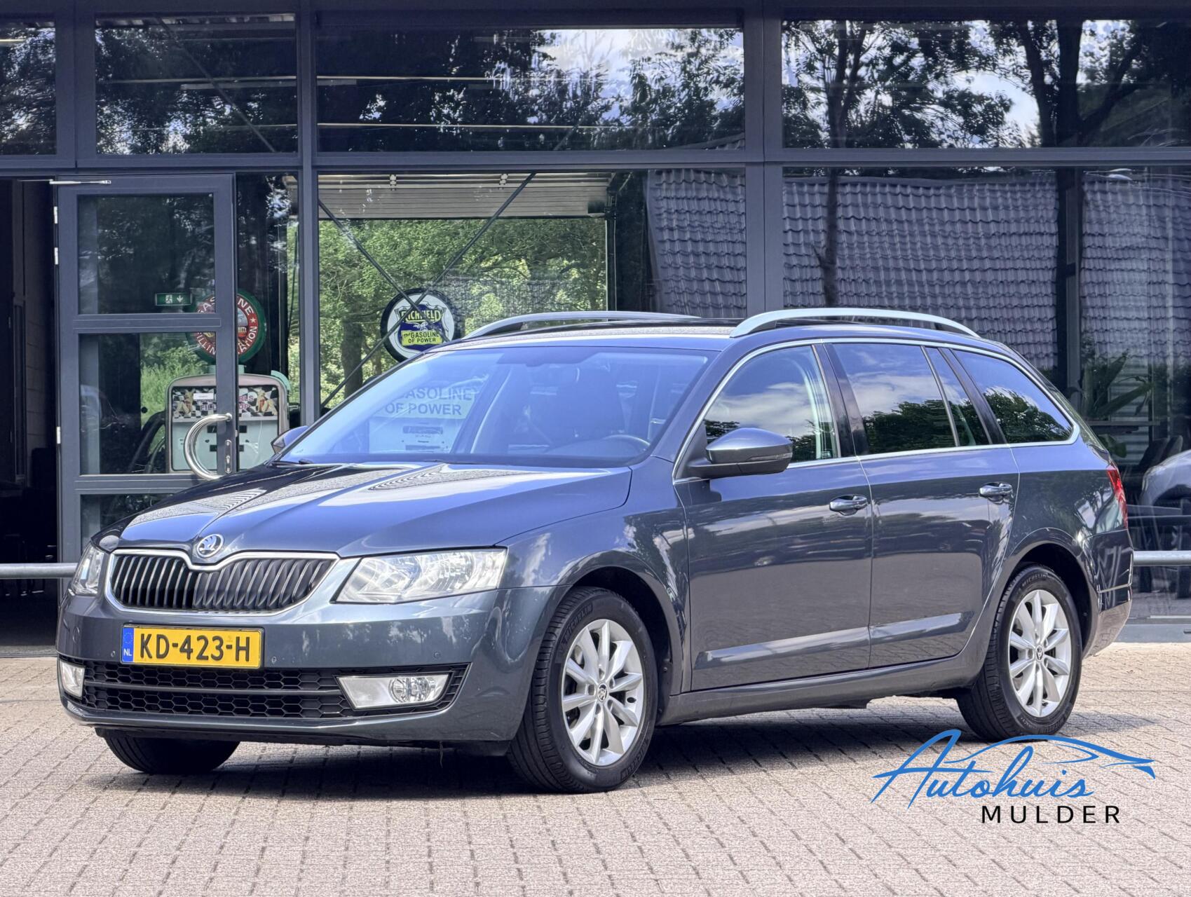 Skoda Octavia 1.0 TSI Greentech Ambition Business | Automaat | CarPlay | Stoelverwarming | Trekhaak | Cruise | PDC 2016 - voorkant