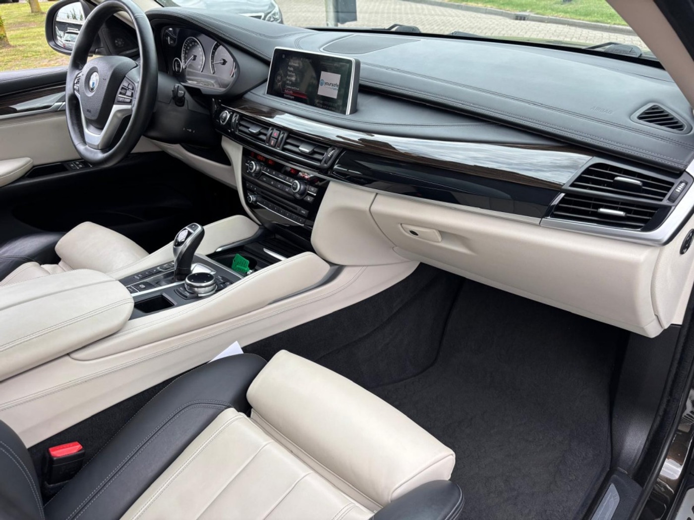 Foto van BMW X6 Xdrive50i