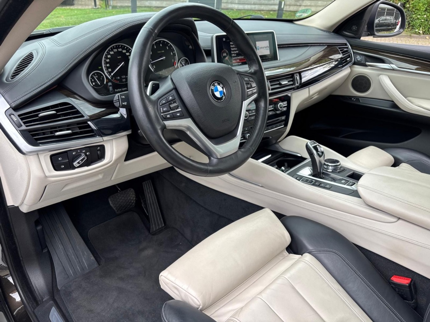 Foto van BMW X6 Xdrive50i