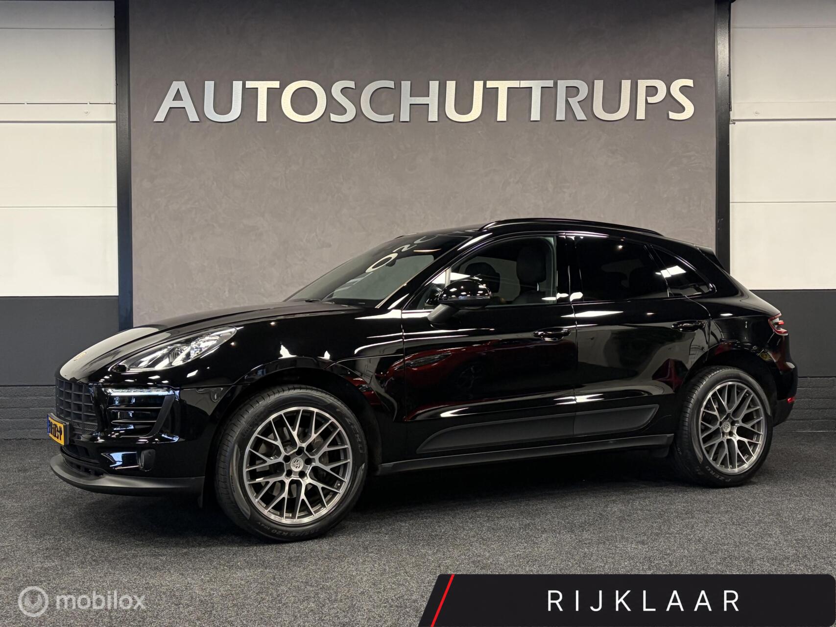 Porsche Macan 2.0 Turbo 4WD PANO / LEDER / NAVI / CRUISE / LED / LMV 20'' 2016 - voorkant