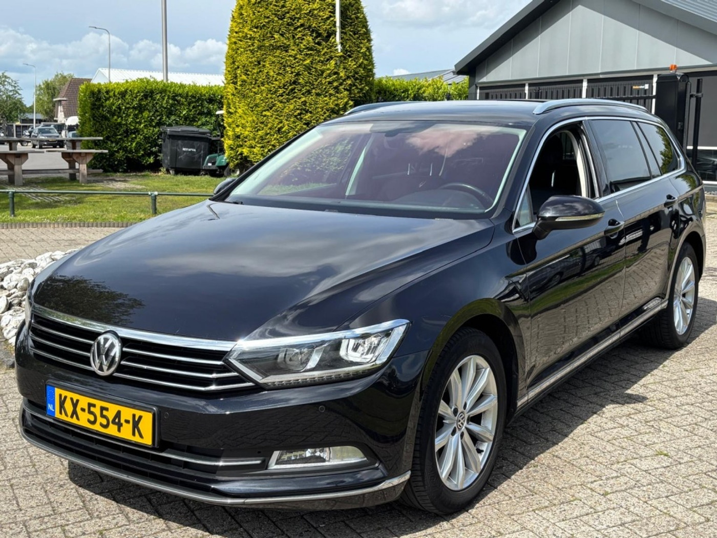 Volkswagen Passat 1.6 TDI Highline DSG Automaat 2016 Zwart 2016 - voorkant