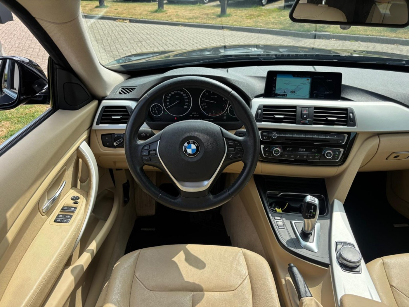 Foto van BMW 320i