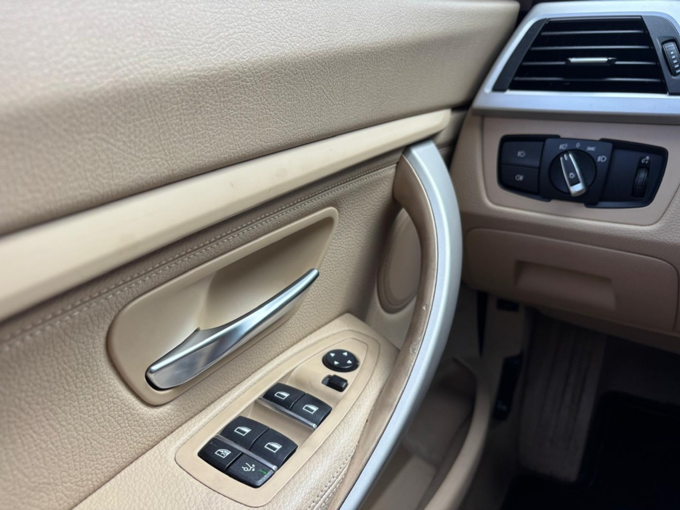 Foto van BMW 320i