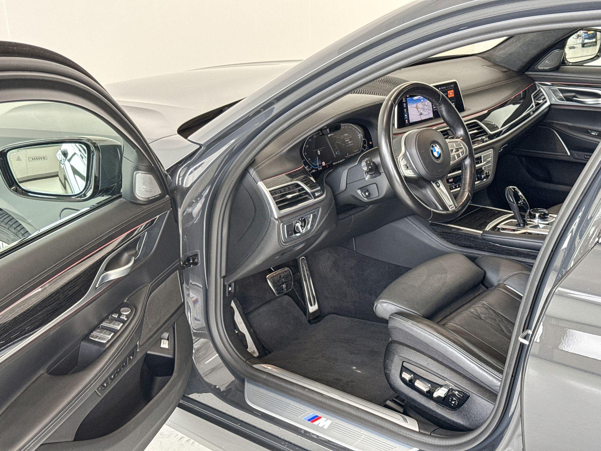 Foto van BMW 745le