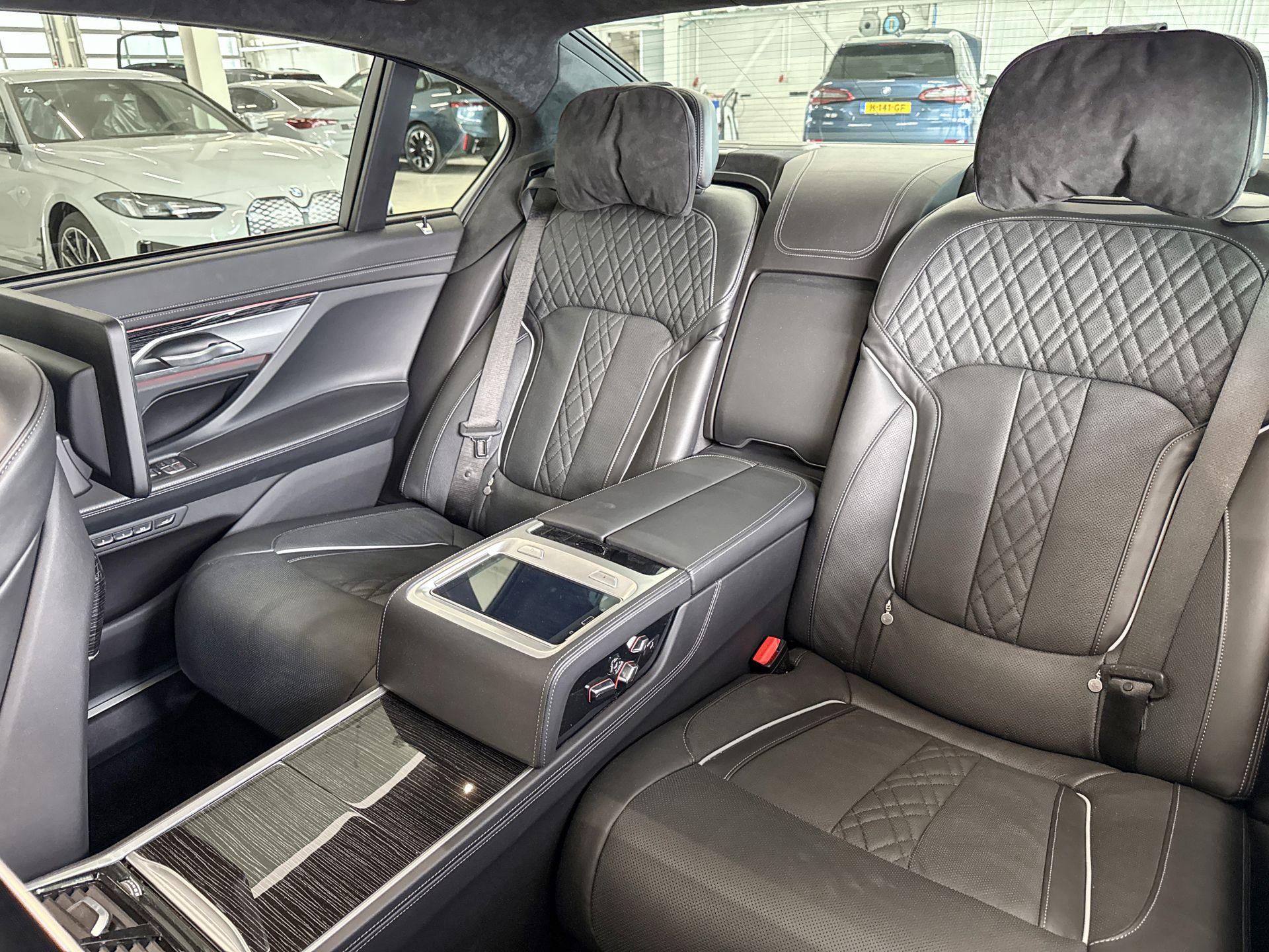 Foto van BMW 745le