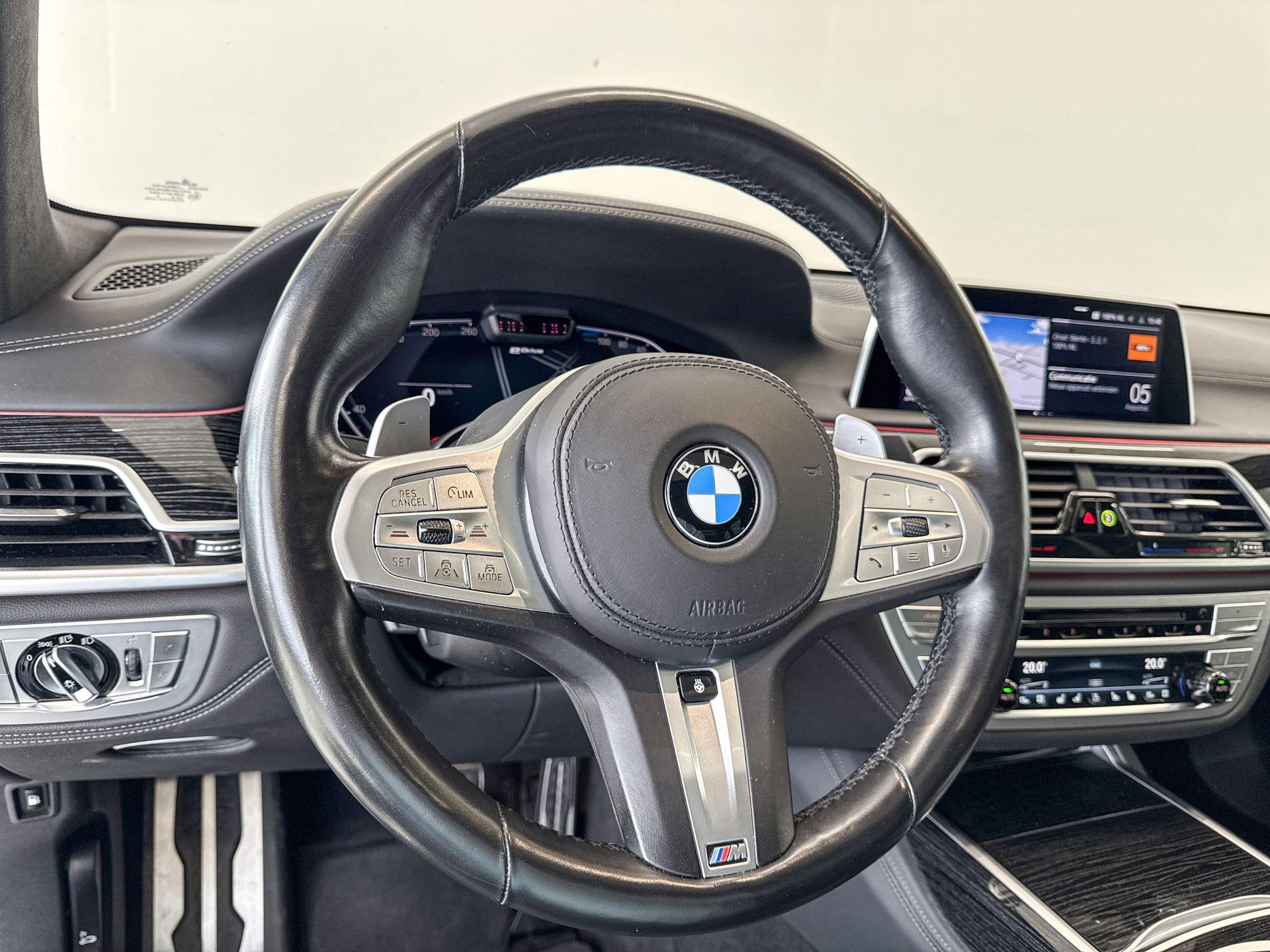 Foto van BMW 745le