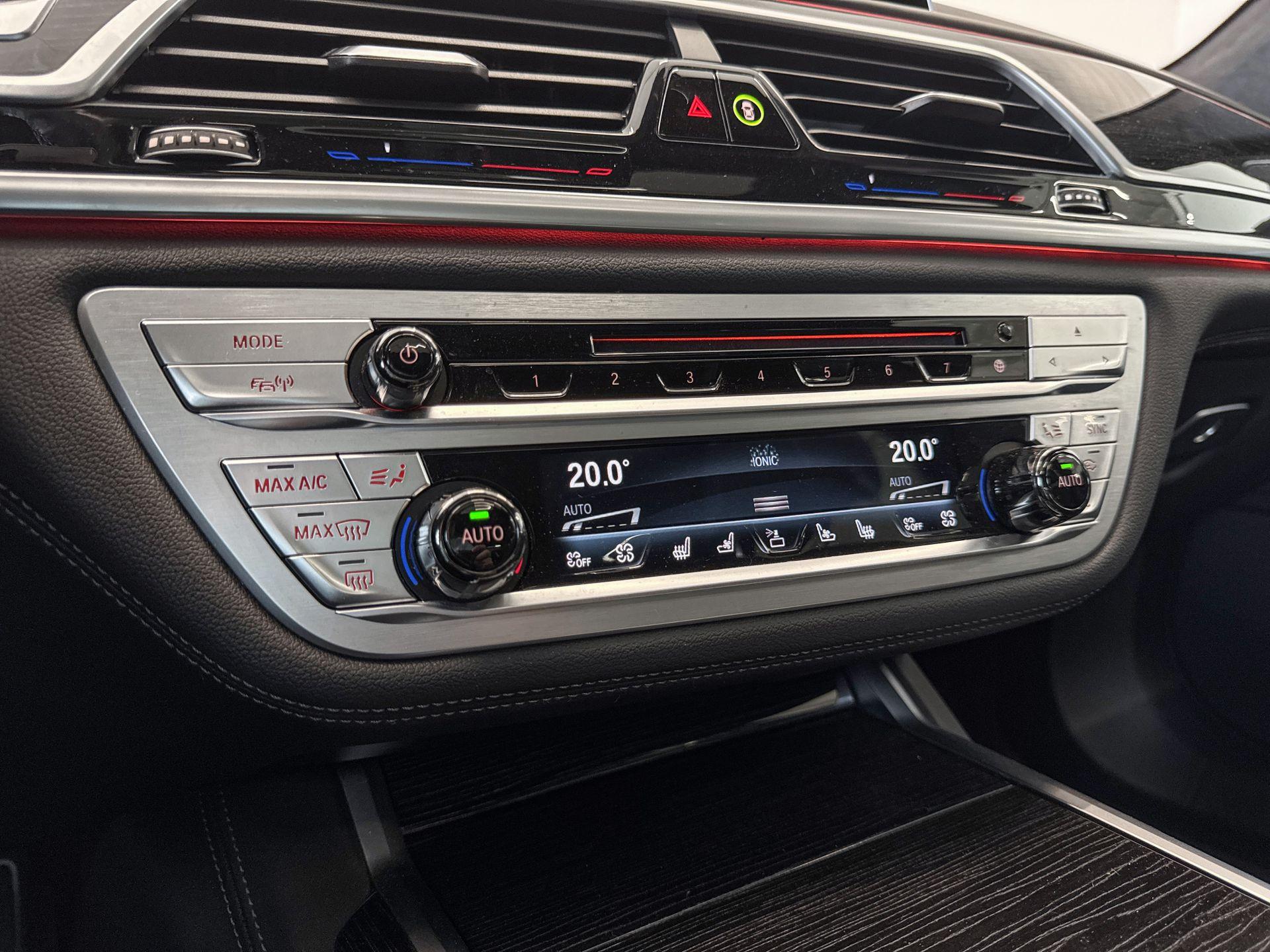 Foto van BMW 745le