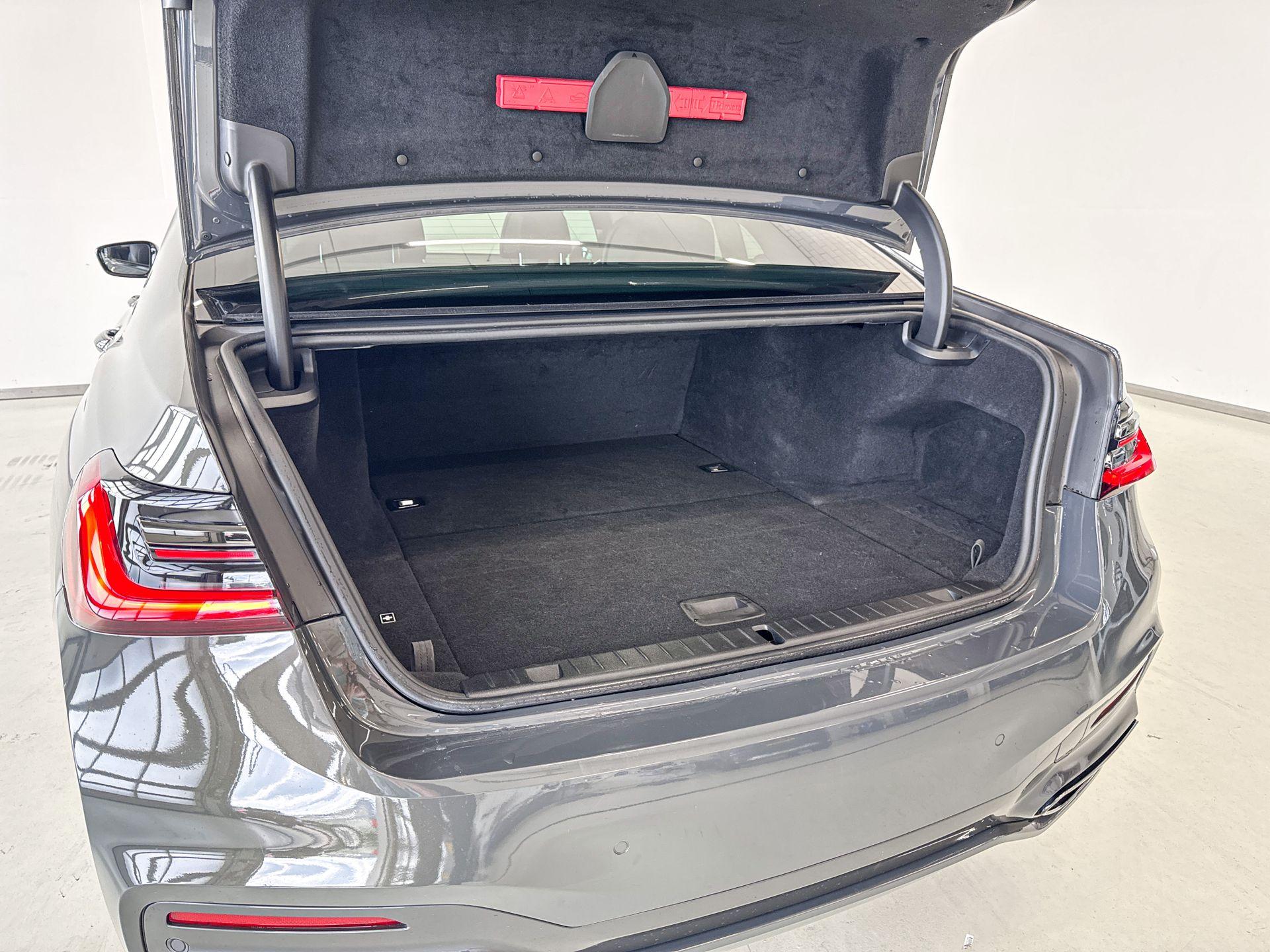 Foto van BMW 745le