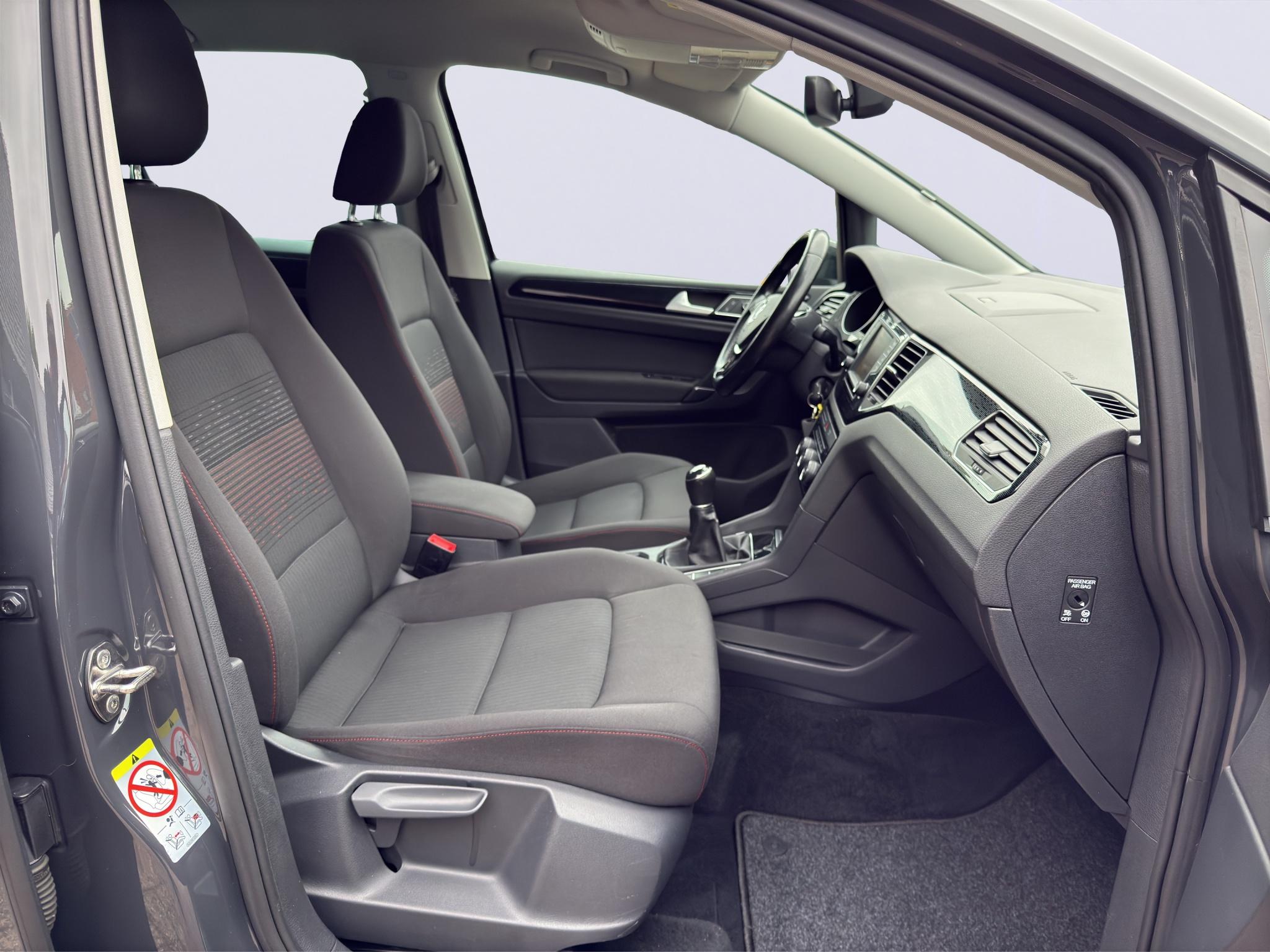 Foto van Volkswagen Golf Sportsvan