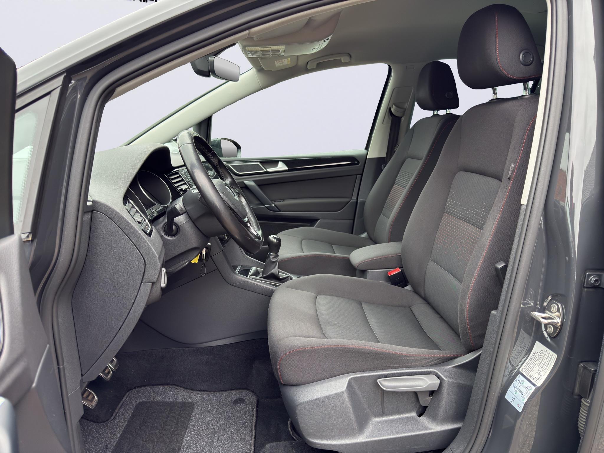 Foto van Volkswagen Golf Sportsvan