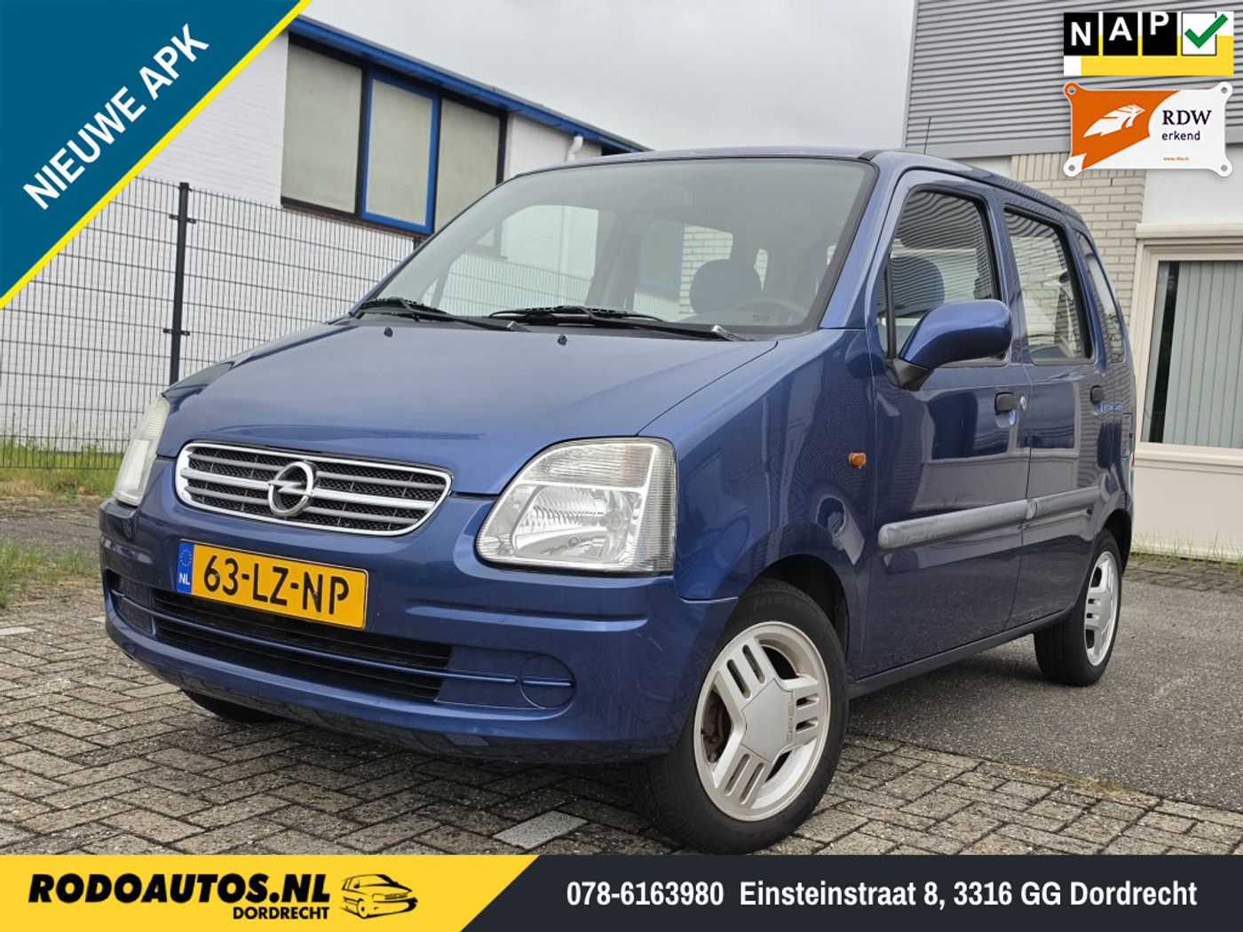 Opel Agila 1.2-16V Comfort 2003 - voorkant