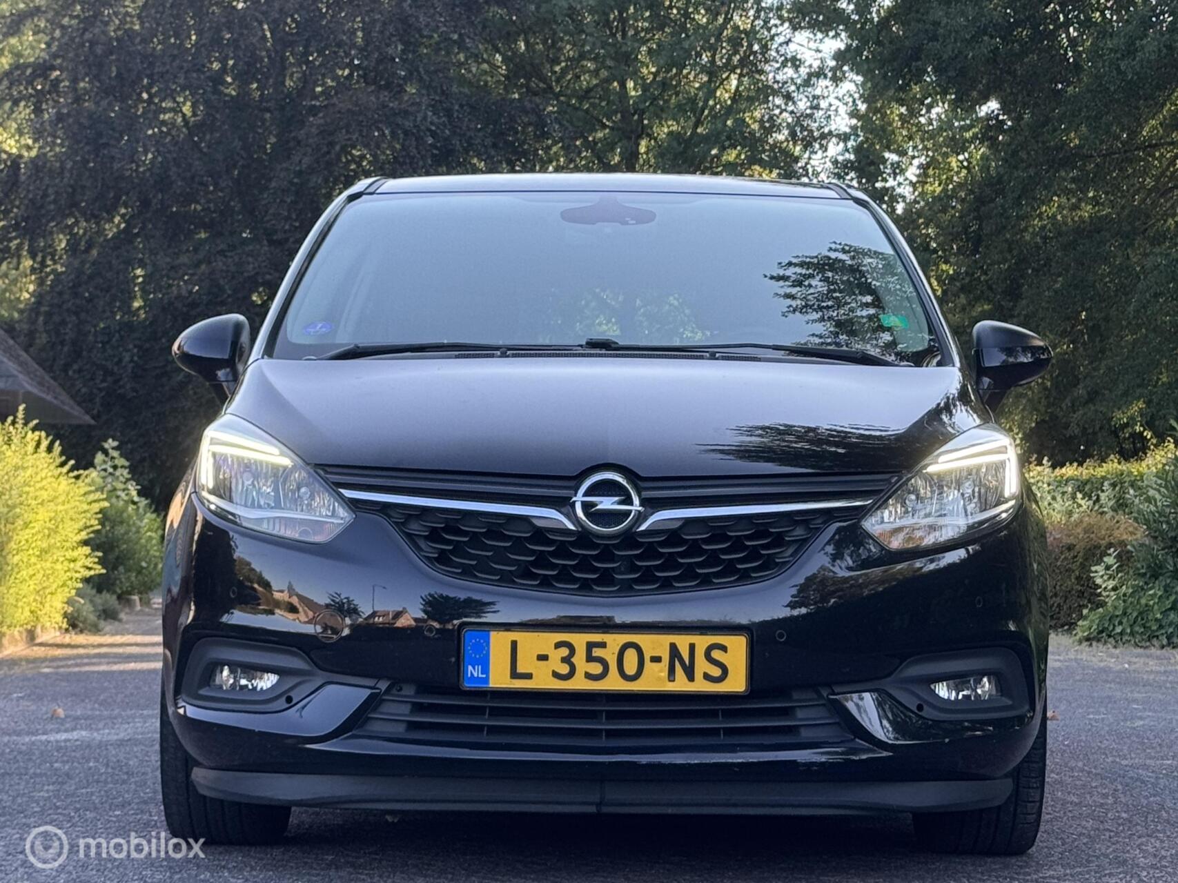 Foto van Opel Zafira Tourer