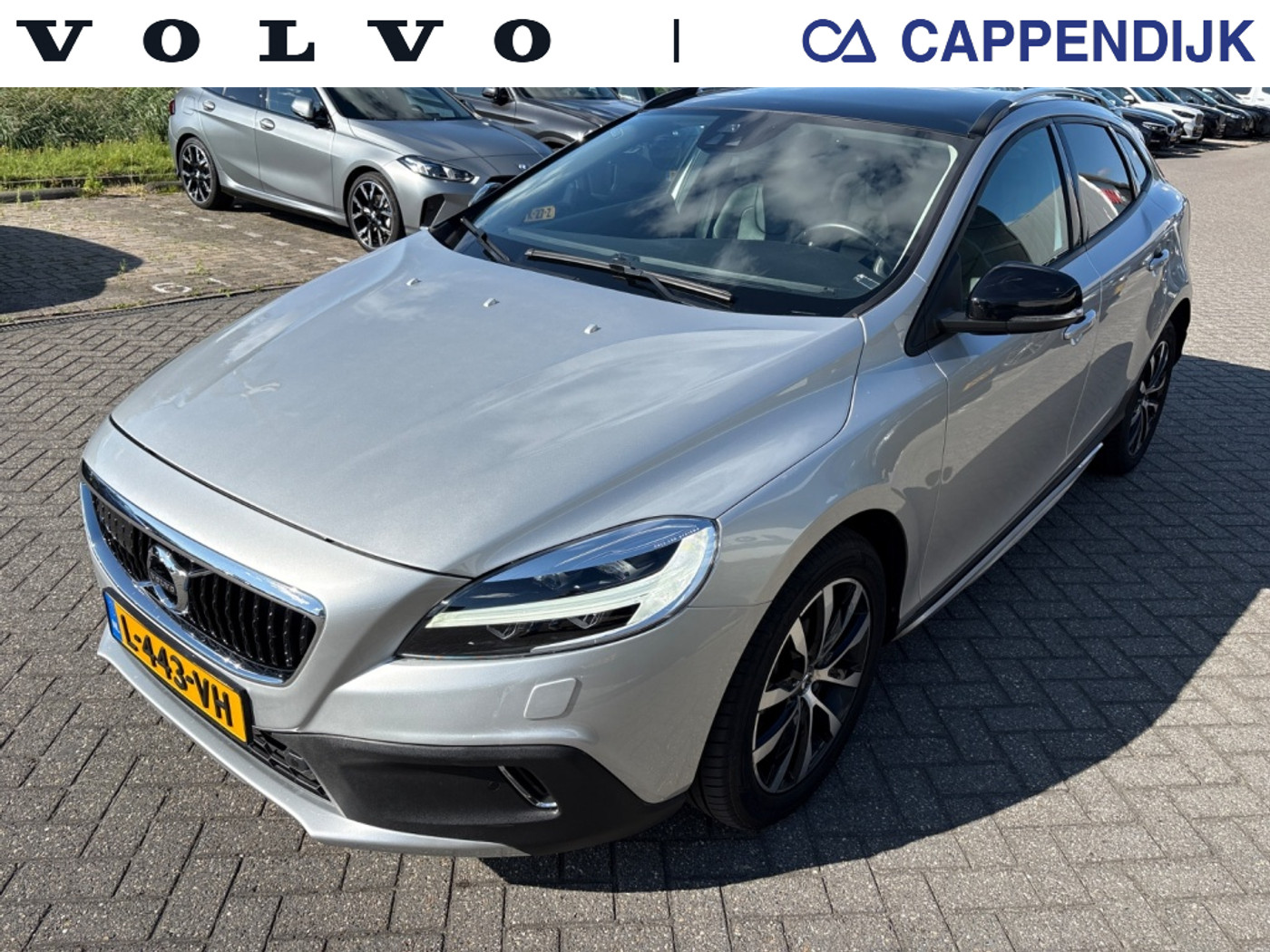 Volvo V40 Cross Country T3 153PK AUT6 Polar+ Luxury| Adap.Cruise| Pano| Camera| H&K sound| Leder 2019 - voorkant