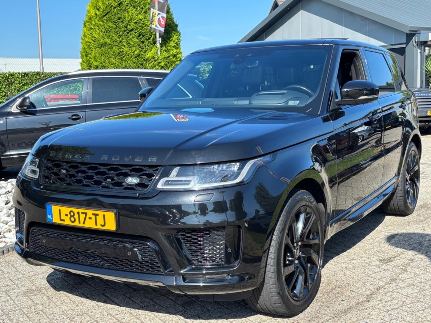 Land Rover Range Rover Sport 3.0 TDV6 HSE Dynamic Zwart 2018 143.000 KM Trekhaak 2018 - voorkant