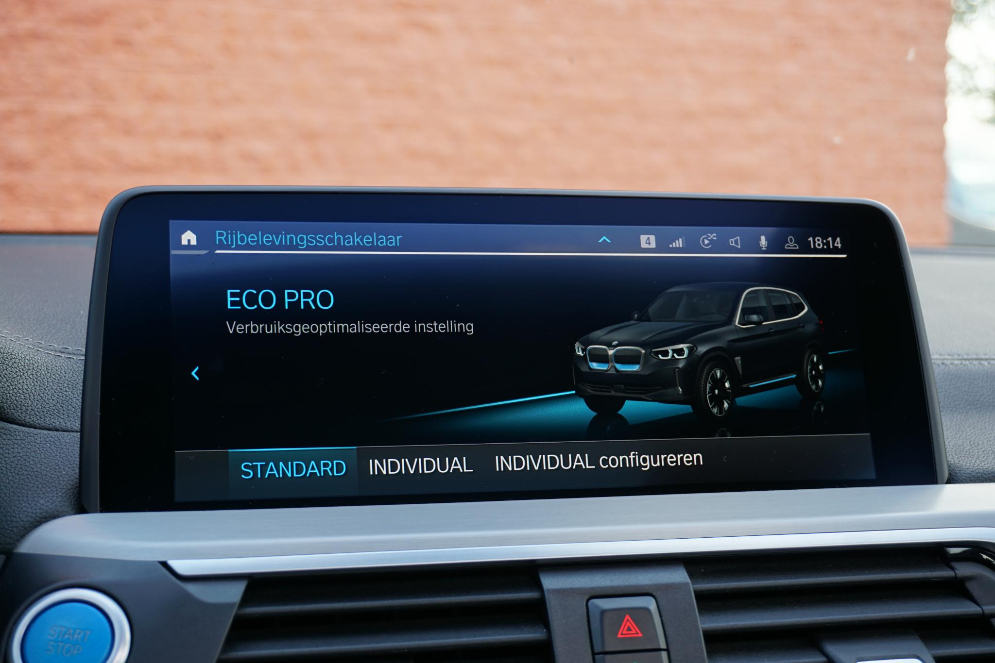Foto van BMW Ix3
