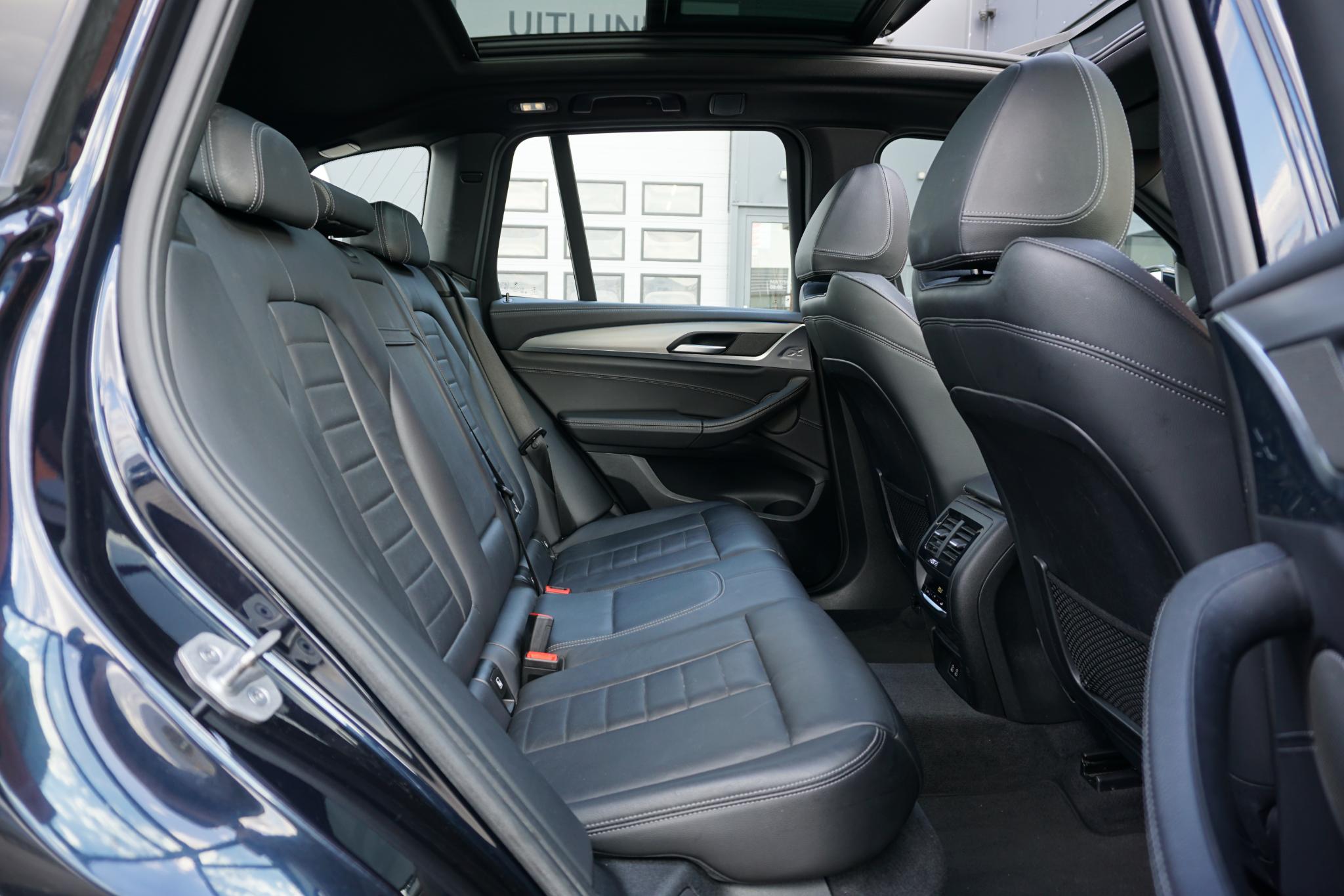 Foto van BMW Ix3
