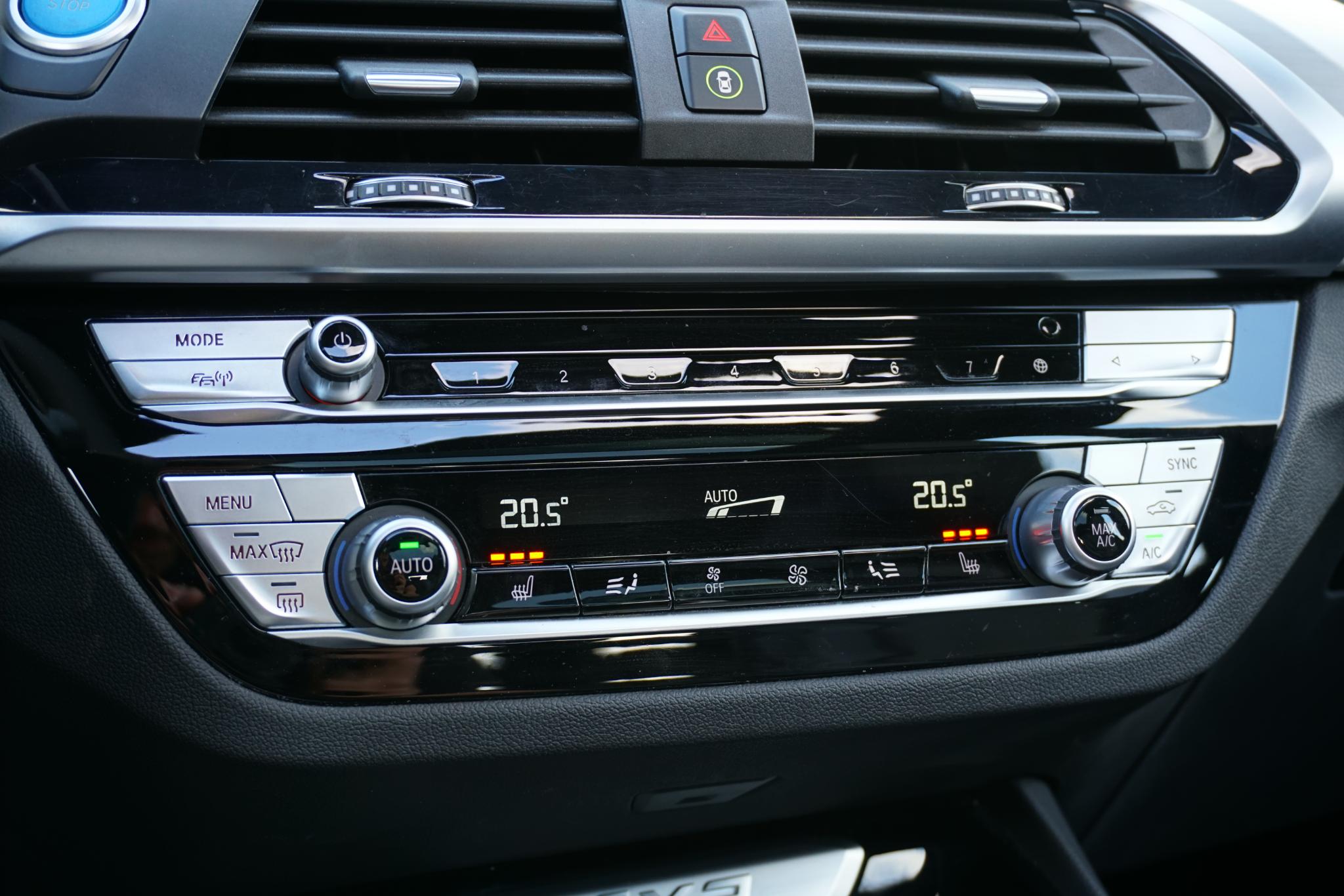 Foto van BMW Ix3