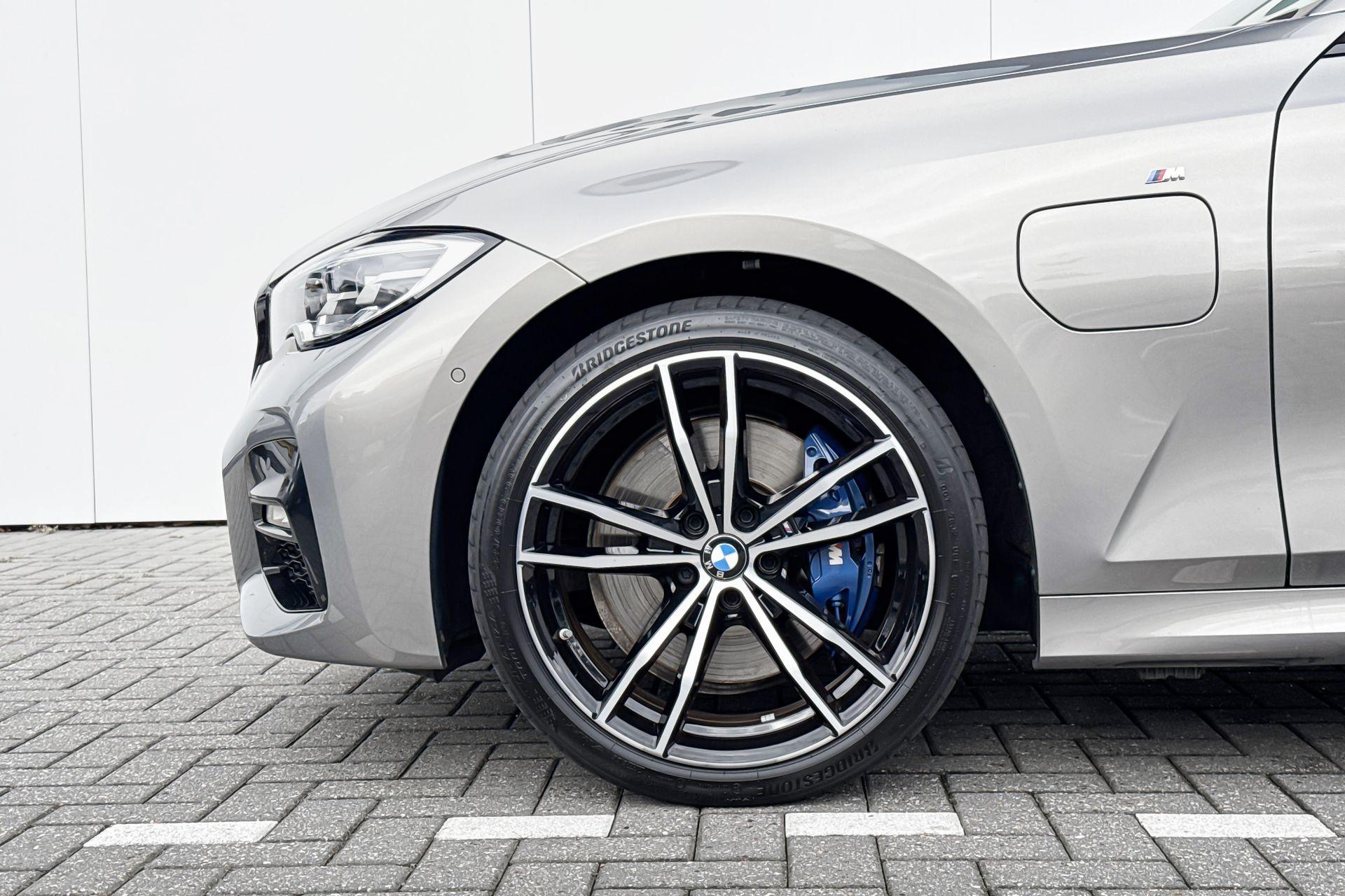 Foto van BMW 330e