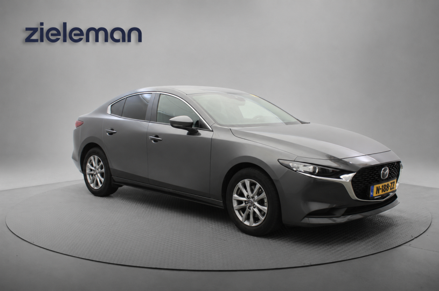 Mazda Mazda3 2.0 e-SkyActiv-G M Hybrid Comfort - Carplay, Navi, Camera, Stoel/Stuur verw. PDC 2022 - voorkant