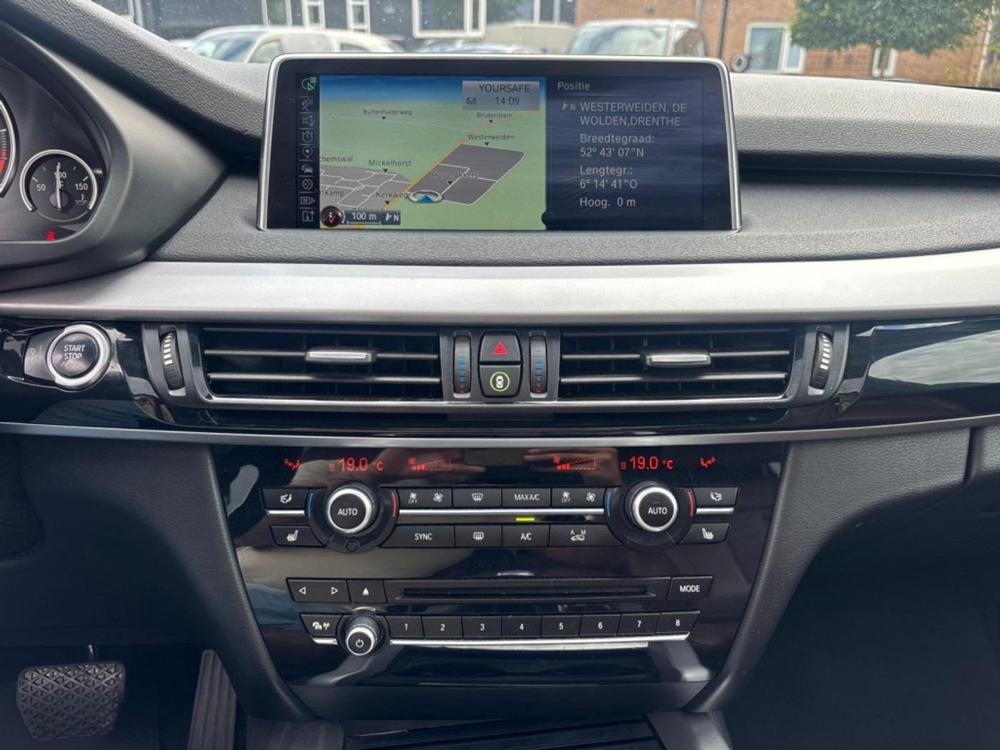 Foto van BMW X5 Xdrive30d