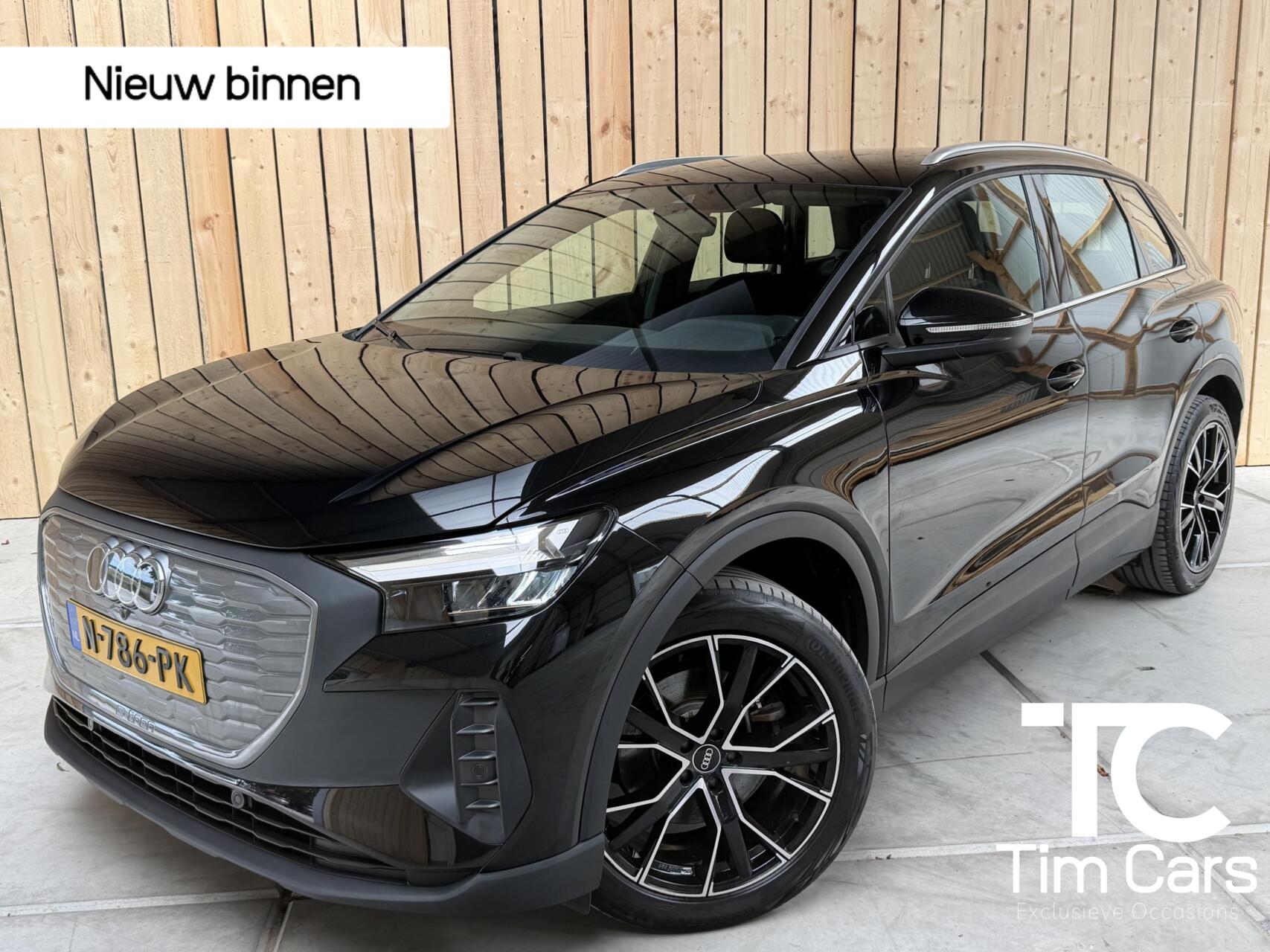 Audi Q4 35 E-tron 35 Launch edition Advanced 55 kWh Achteruitrijcamera | Apple CarPlay/Android Auto | Cruise control adaptief | LED koplampen | Lichtmetalen velgen | Voorstoelen verwarmd | Parkeersensoren voor en achter 2021 - voorkant