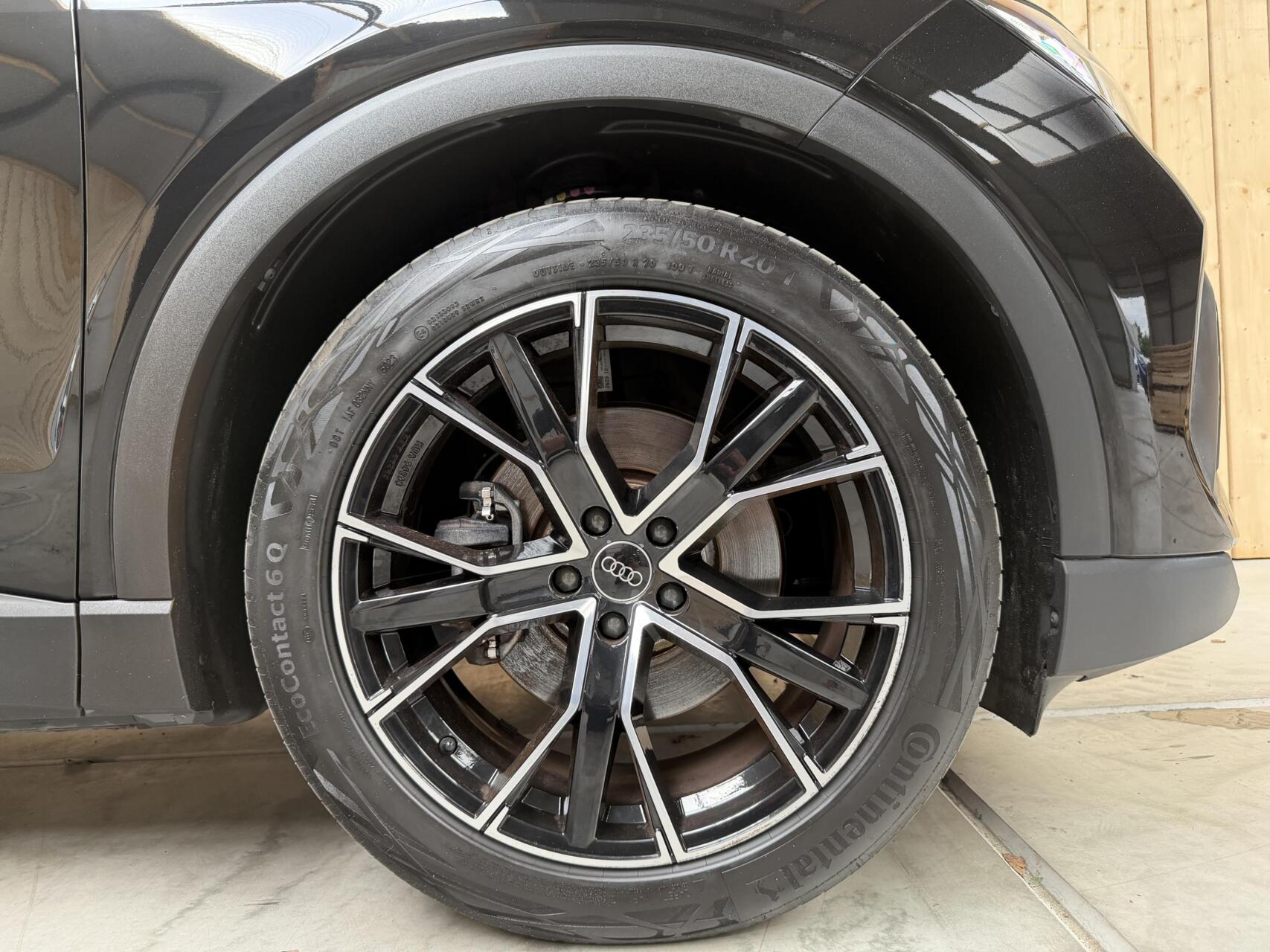Foto van Audi Q4 35 E-tron