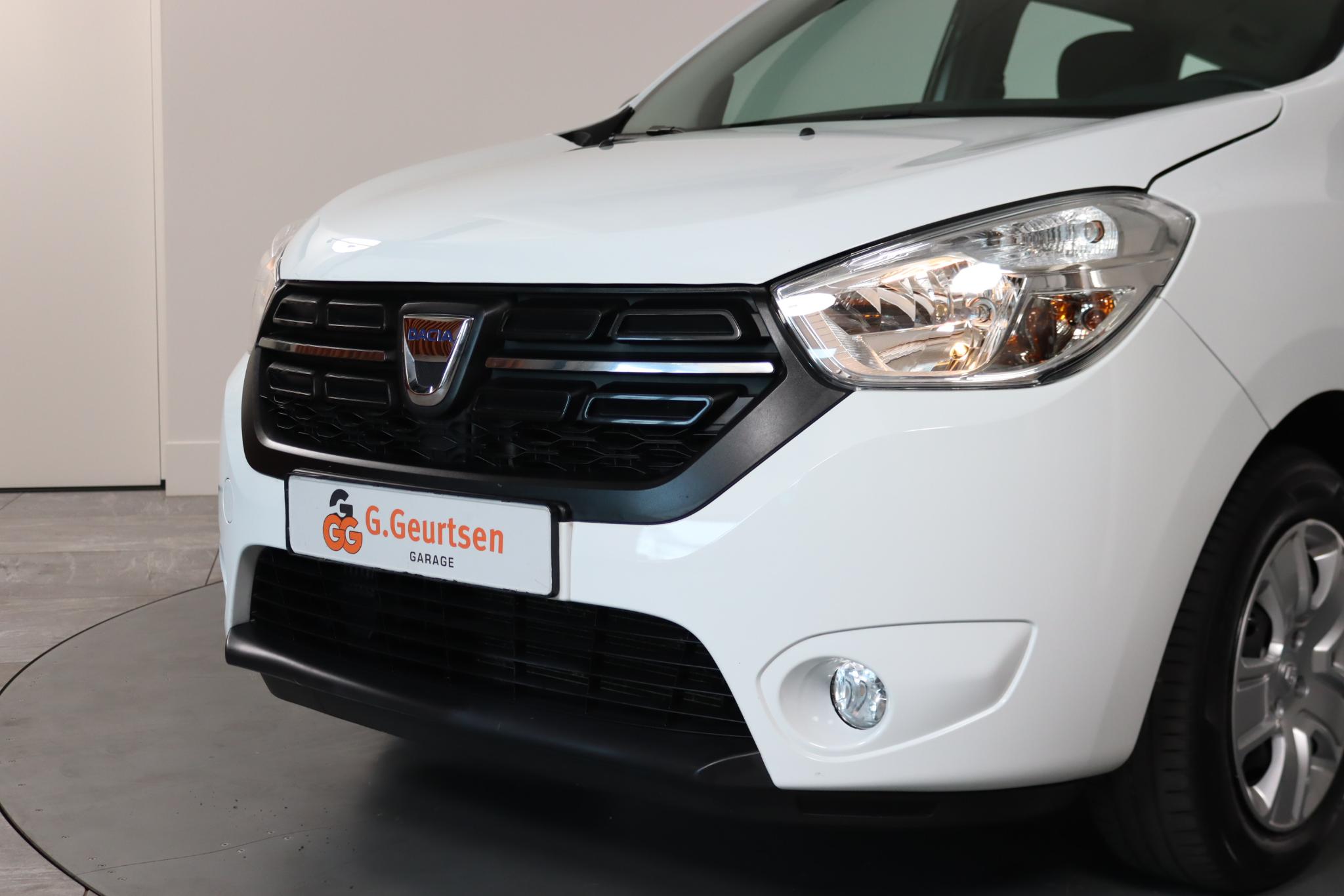 Foto van Dacia Lodgy