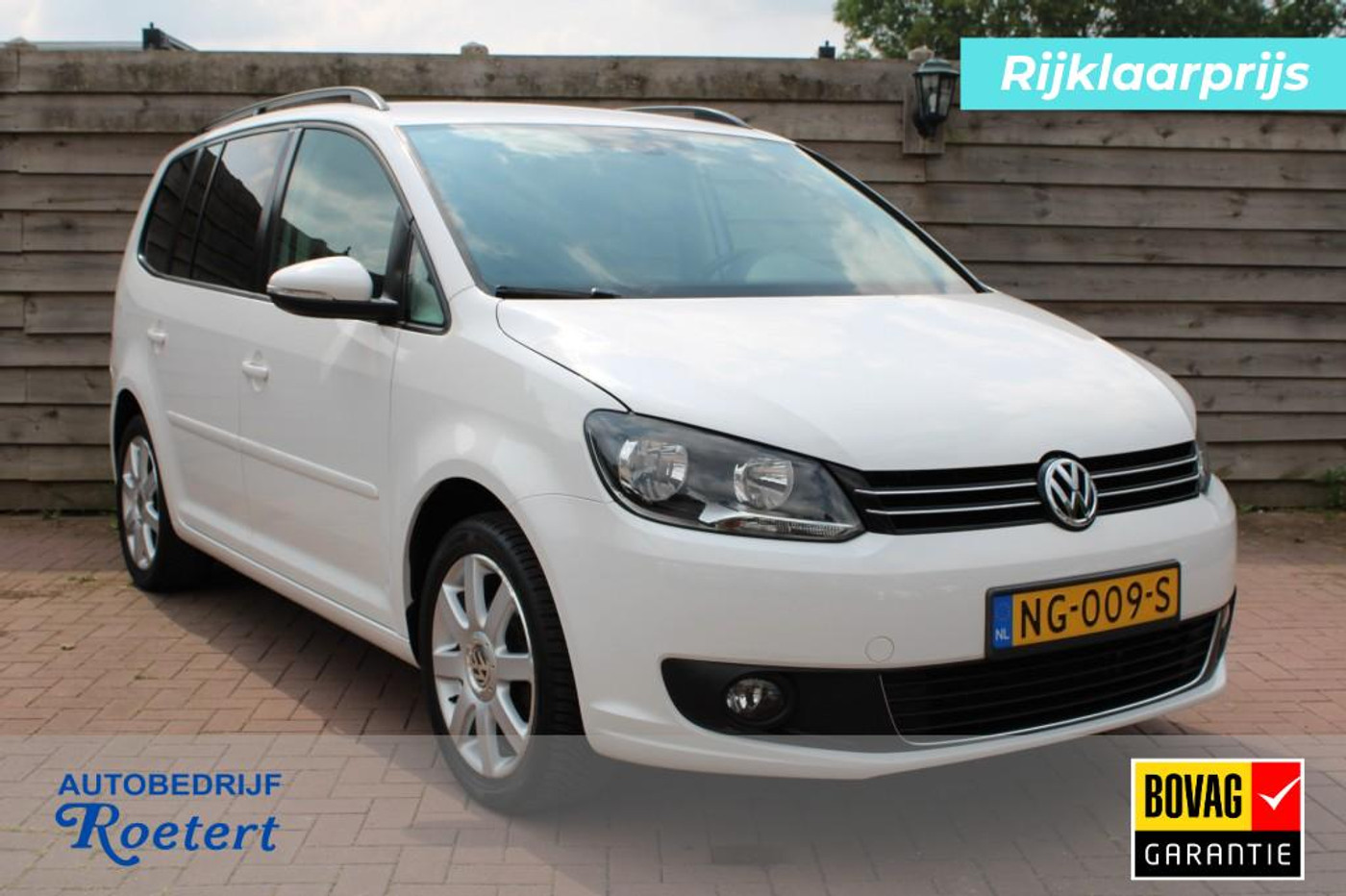 Volkswagen Touran 1.2 TSI 105pk Comfortline BlueMotion Airco/Cruise/PDC/Trekhaak 2011 - voorkant