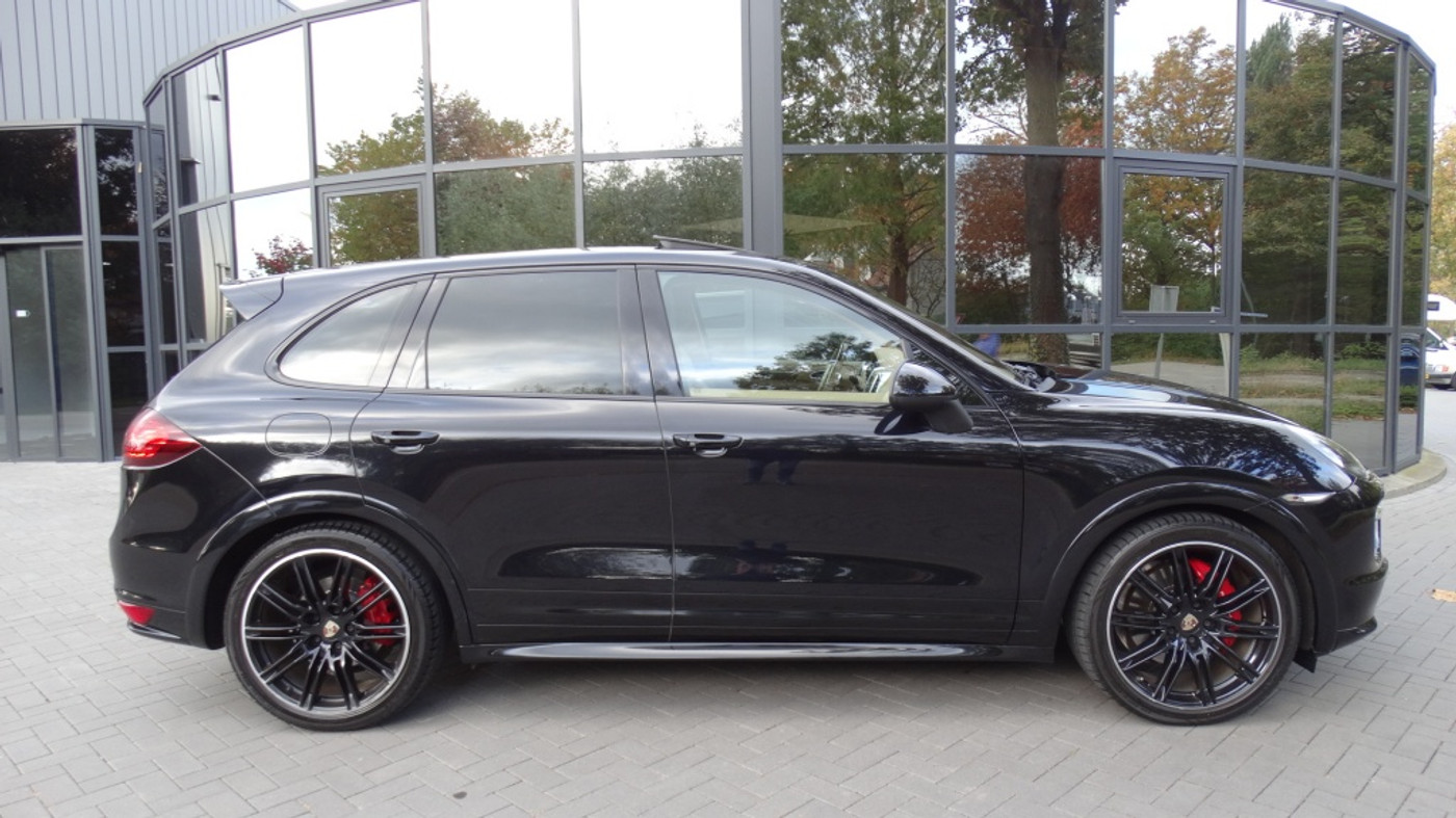 Foto van Porsche Cayenne GTS