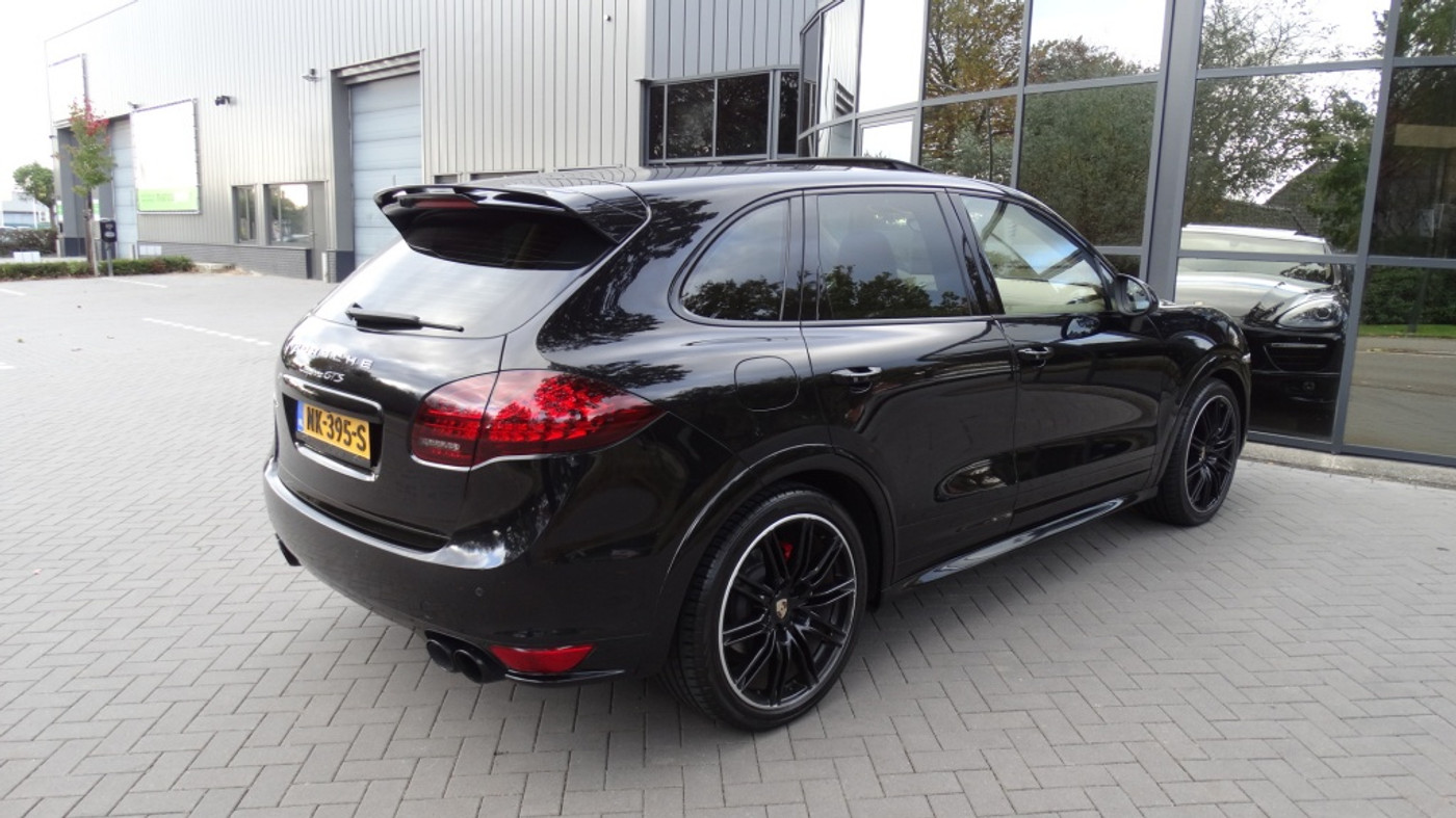 Foto van Porsche Cayenne GTS