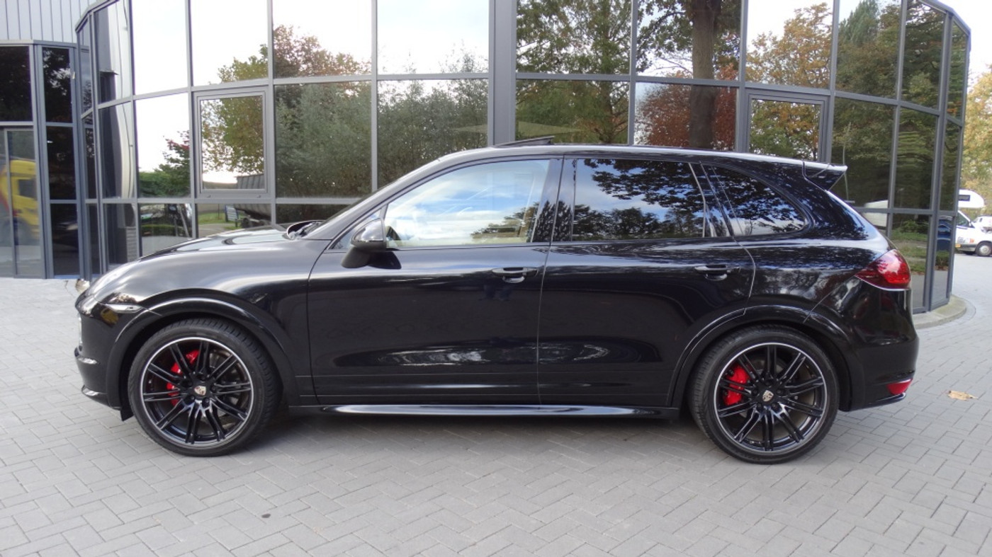 Foto van Porsche Cayenne GTS