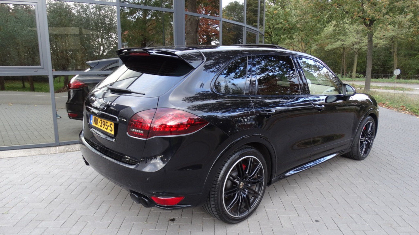 Foto van Porsche Cayenne GTS