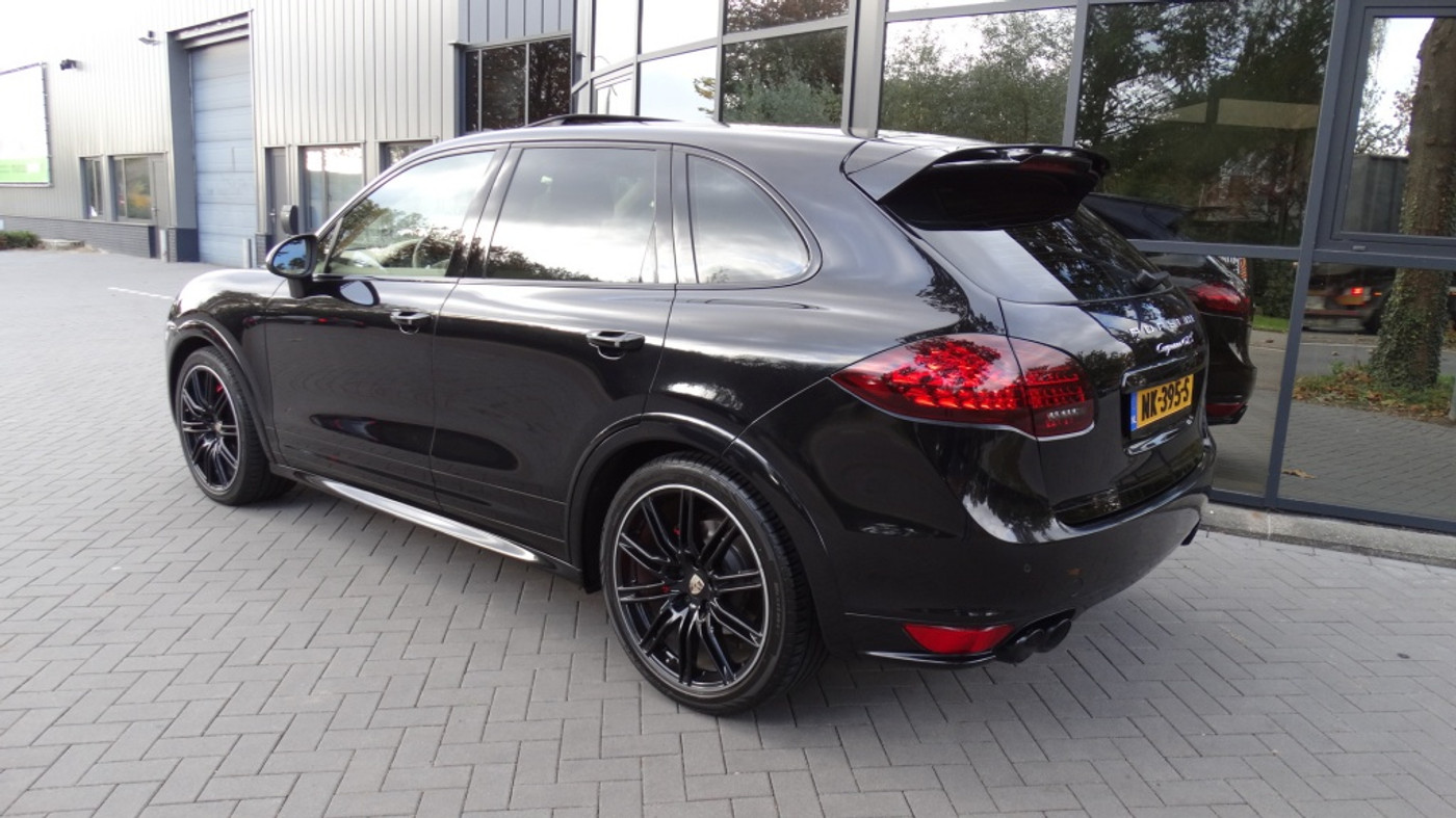 Foto van Porsche Cayenne GTS