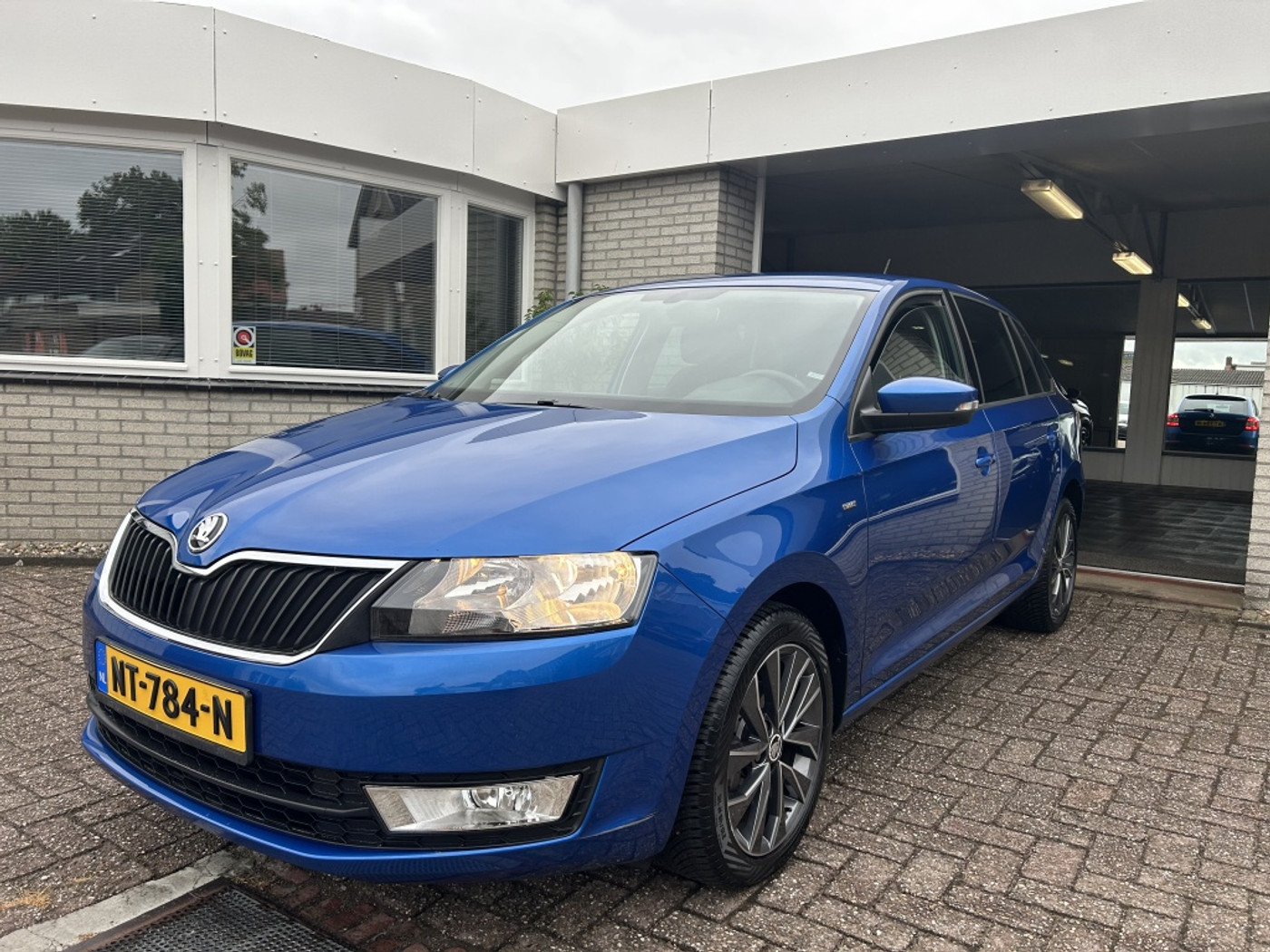 Skoda Rapid 1.2 TSI 90pk Drive / Navi 2017 - voorkant