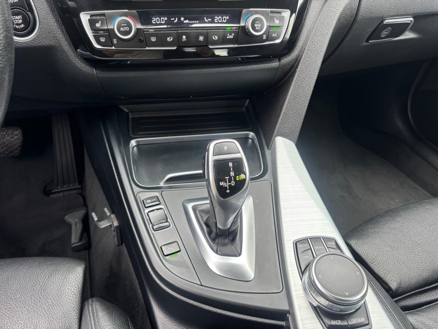 Foto van BMW 320i