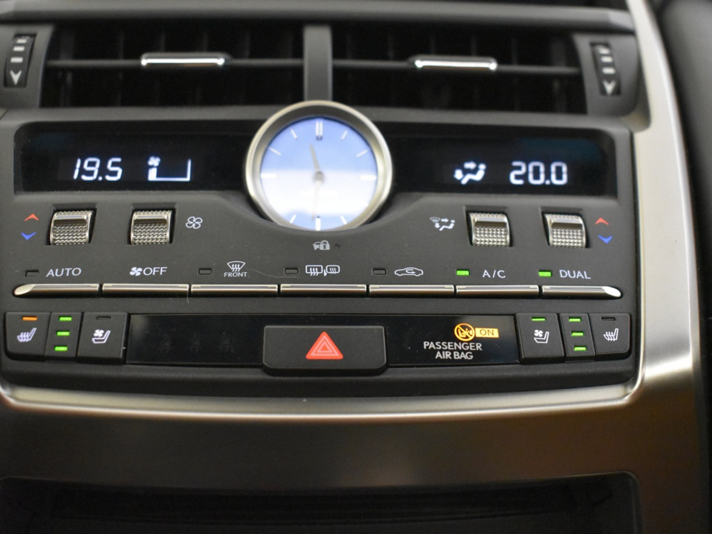 Foto van Lexus Lexus Nx300h