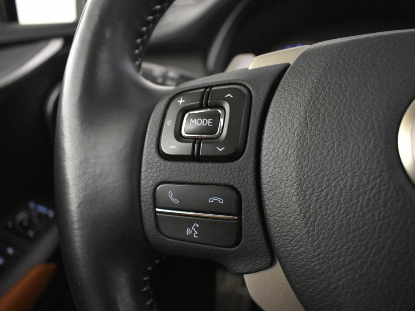 Foto van Lexus Lexus Nx300h